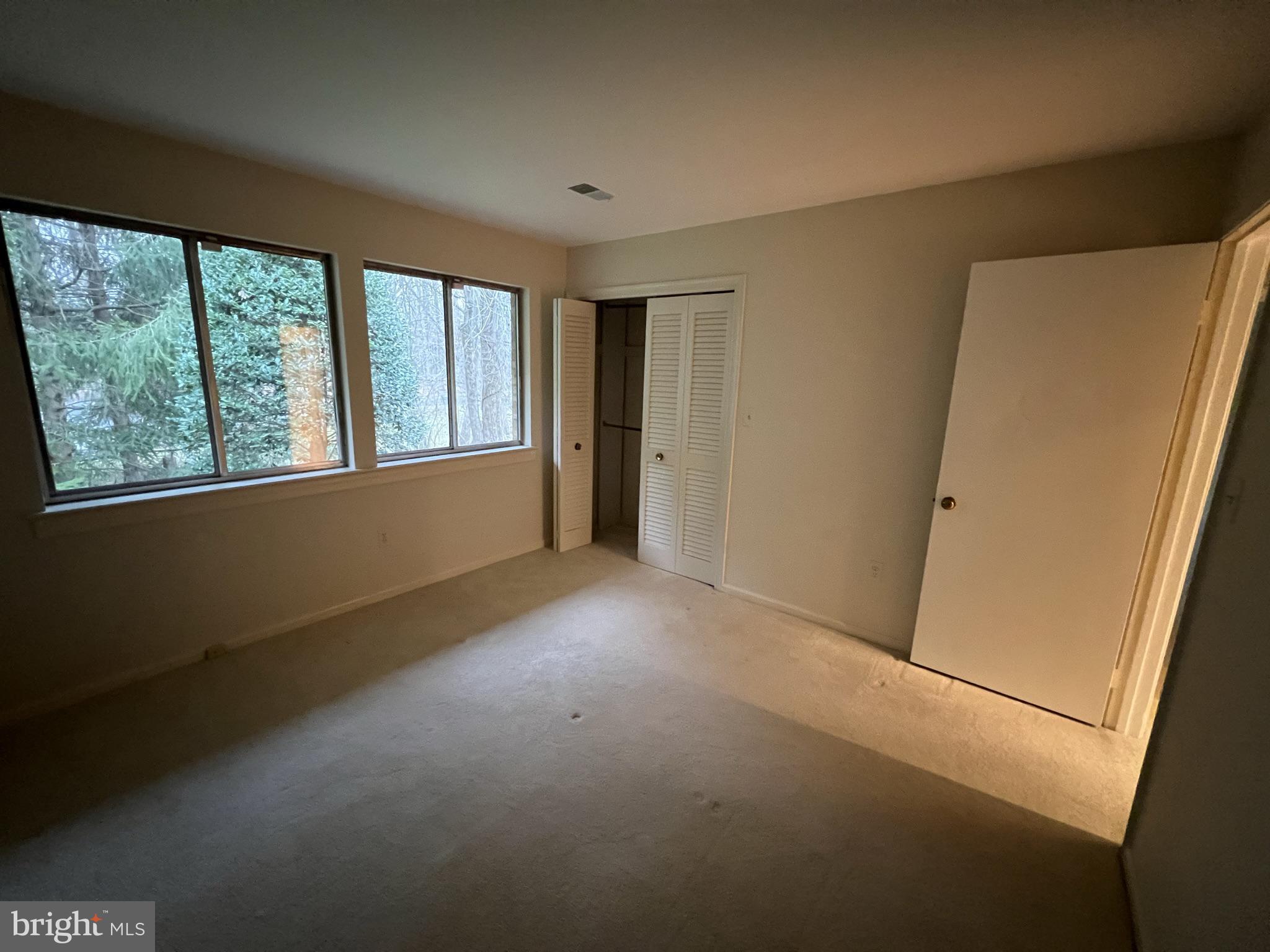 POTOMAC OUTSIDE - Residential Lease