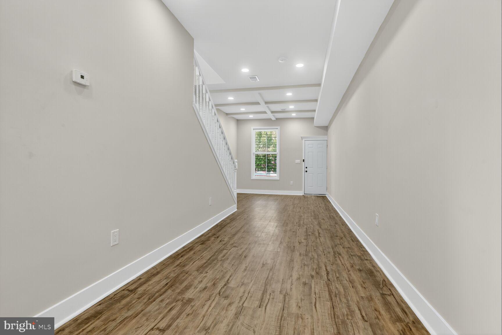 SANDTOWN-WINCHESTER - Residential