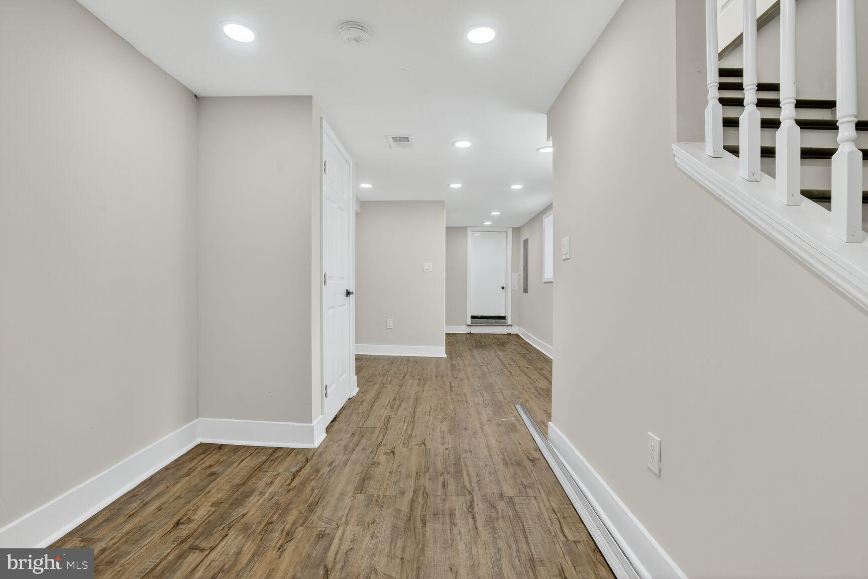 SANDTOWN-WINCHESTER - Residential