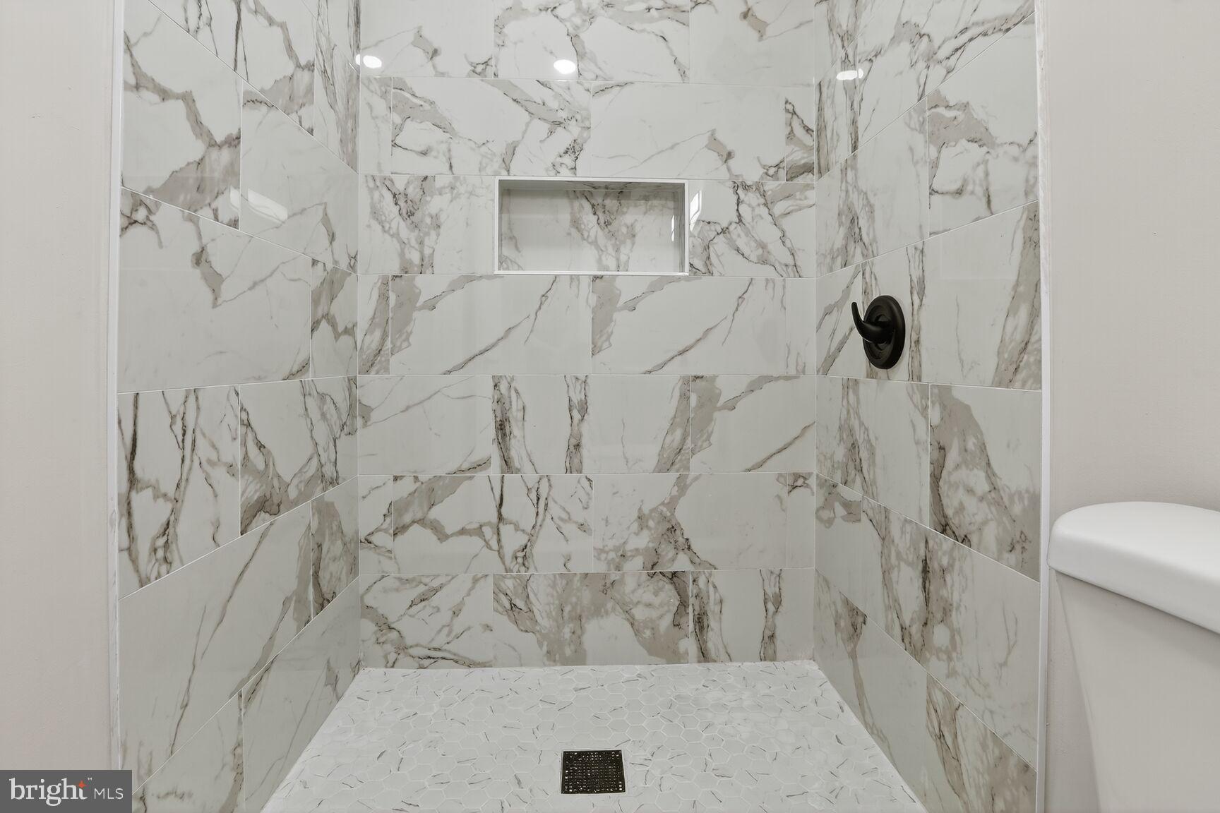 SANDTOWN-WINCHESTER - Residential