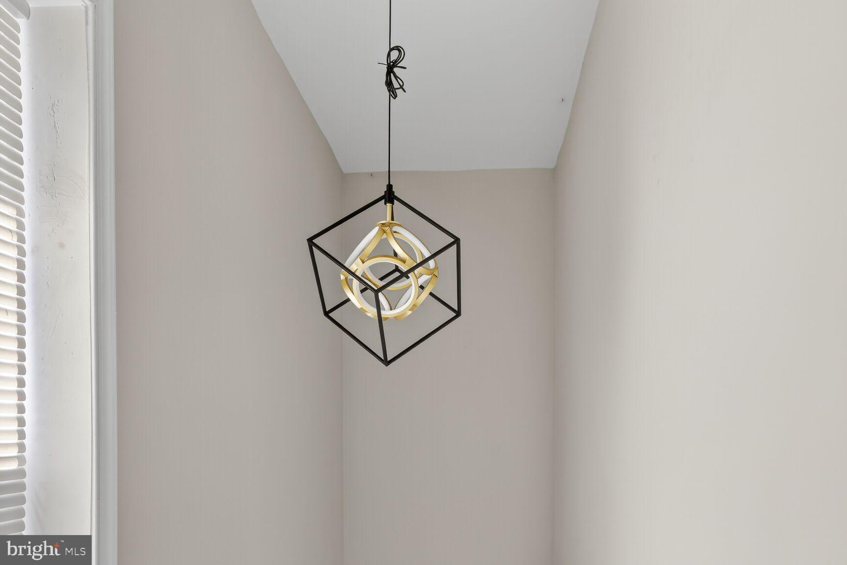 SANDTOWN-WINCHESTER - Residential