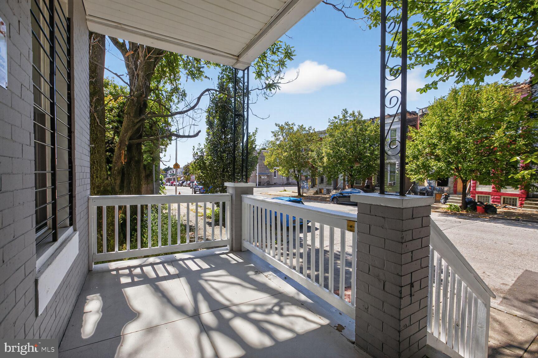 SANDTOWN-WINCHESTER - Residential