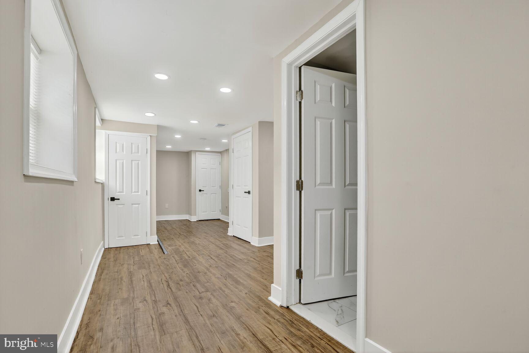 SANDTOWN-WINCHESTER - Residential