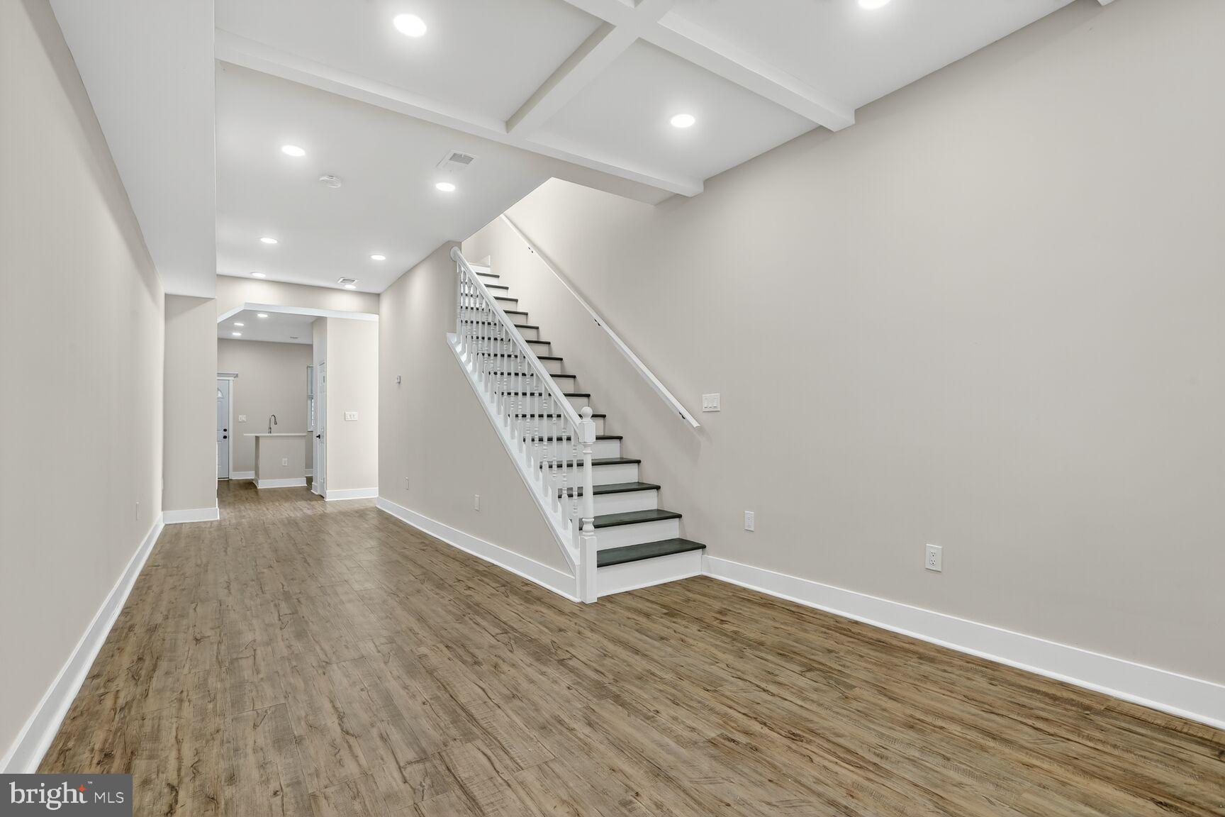 SANDTOWN-WINCHESTER - Residential