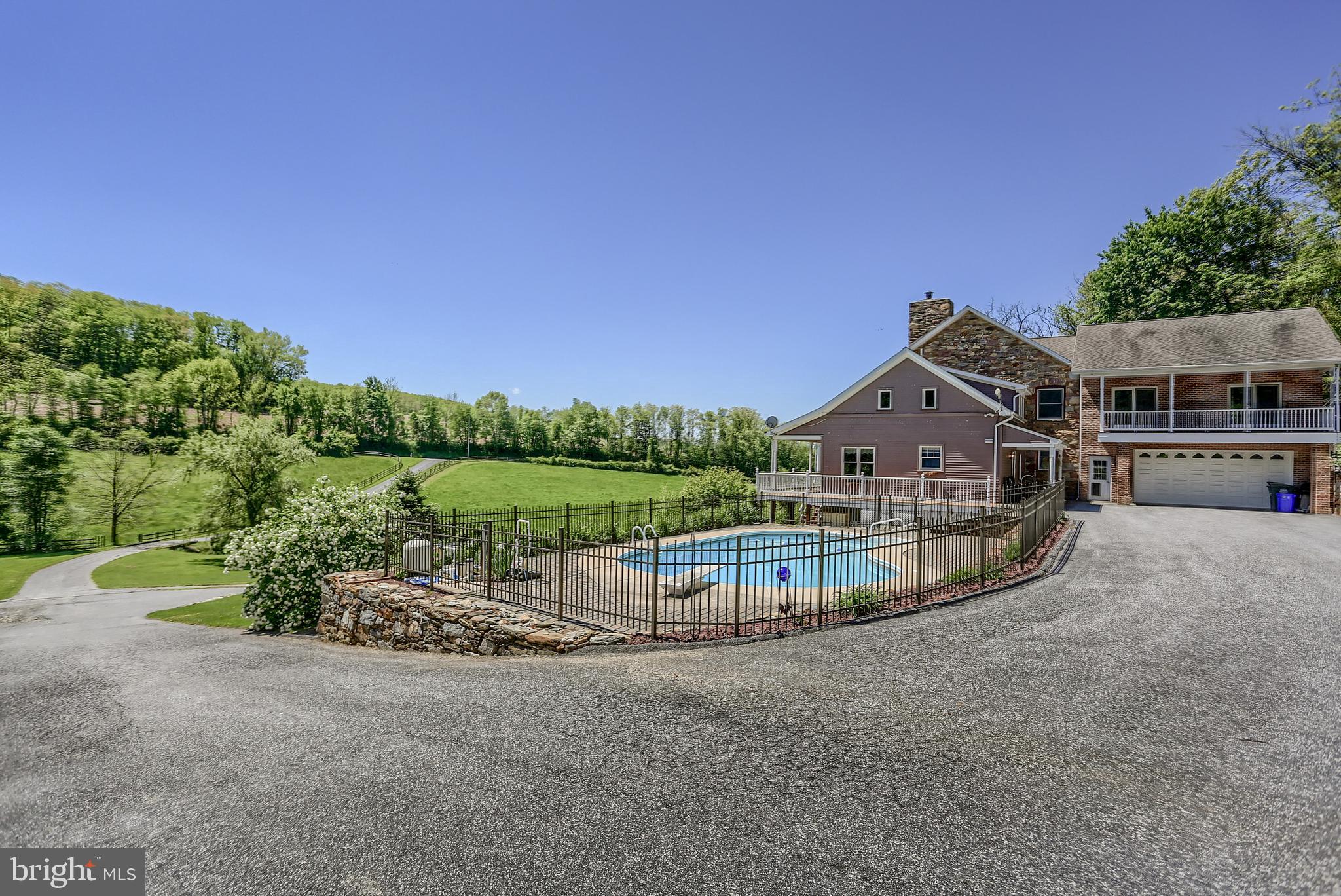 LIONERS CREEK - Residential