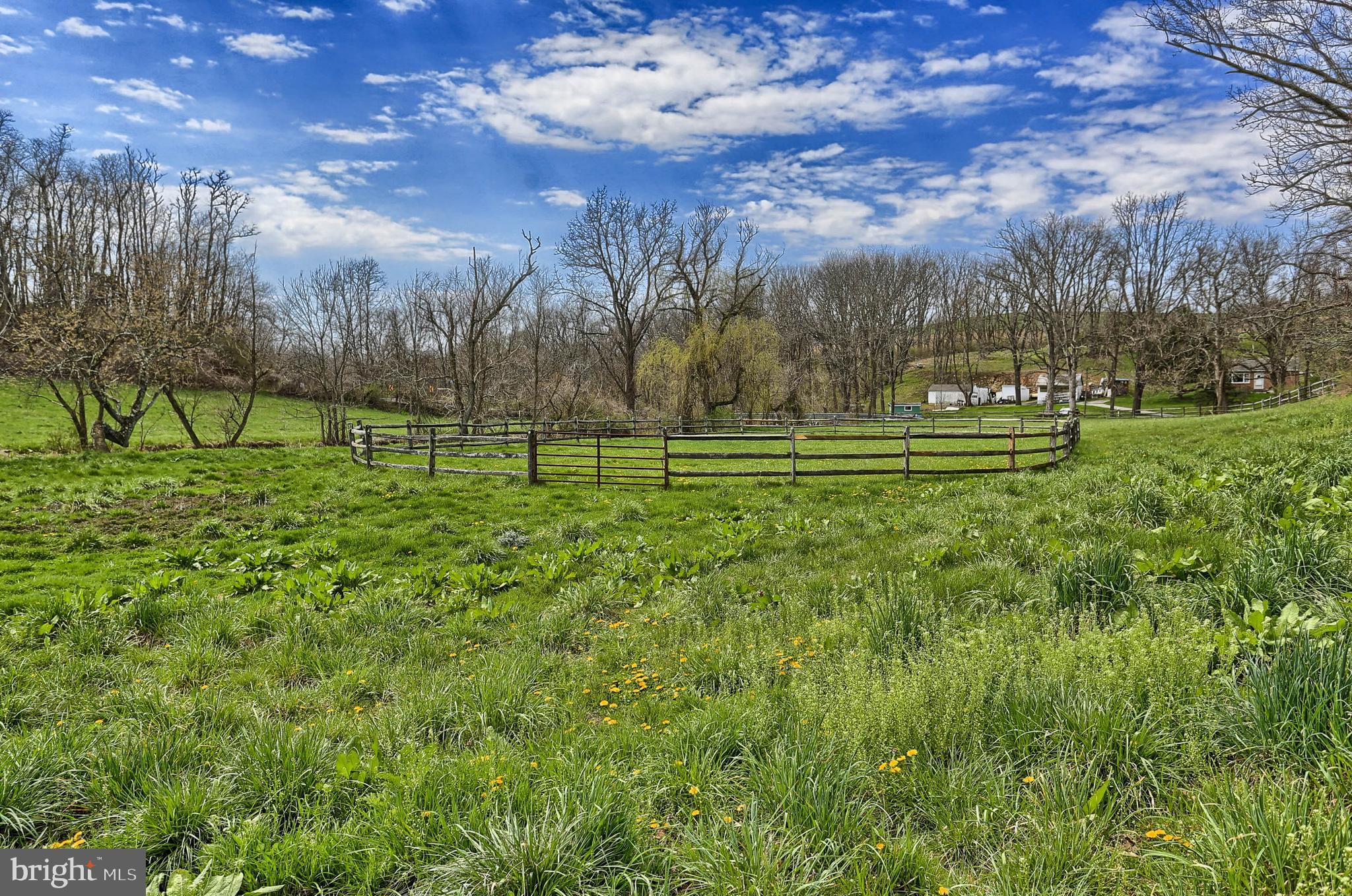 LIONERS CREEK - Residential