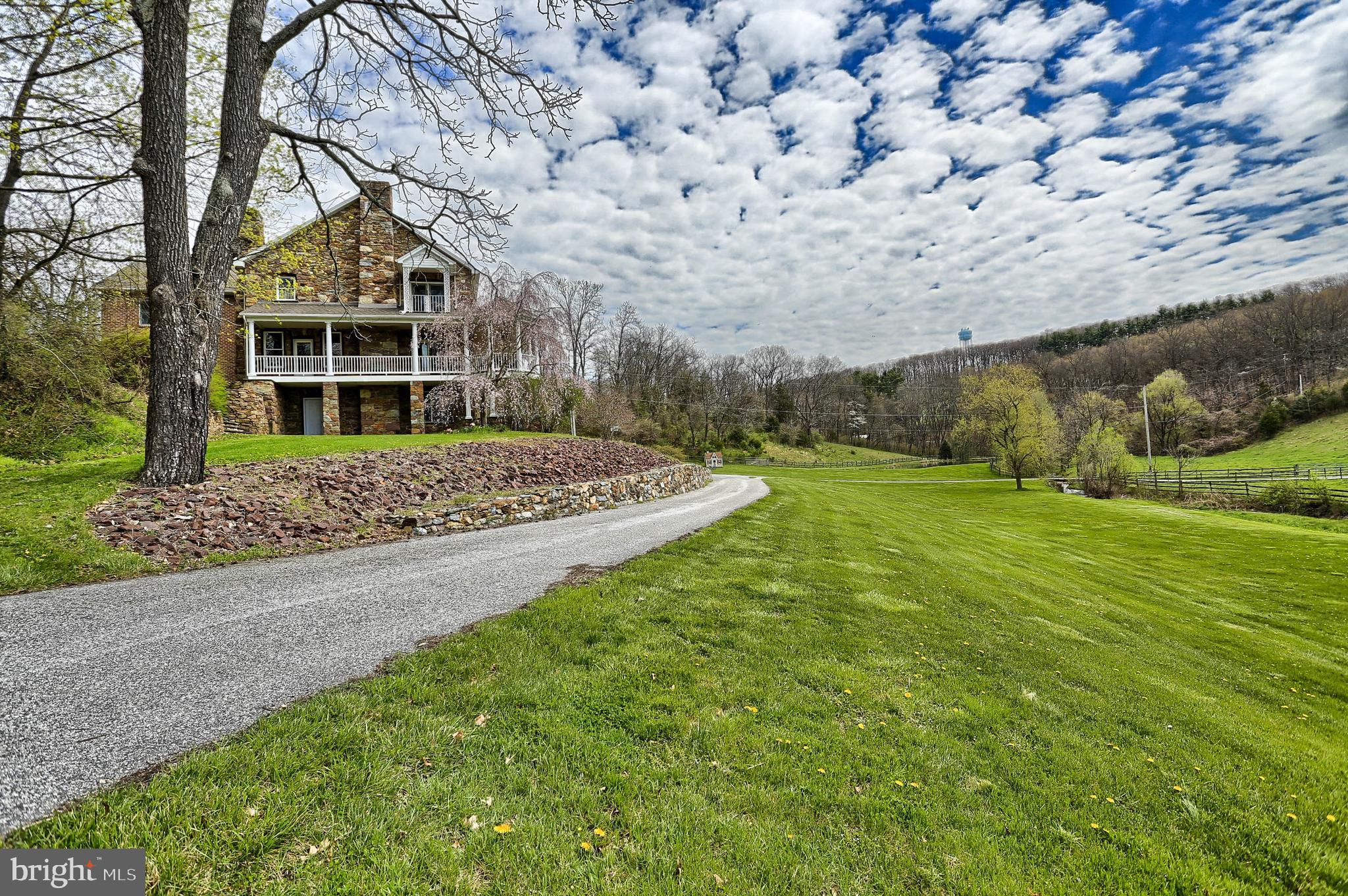 LIONERS CREEK - Residential