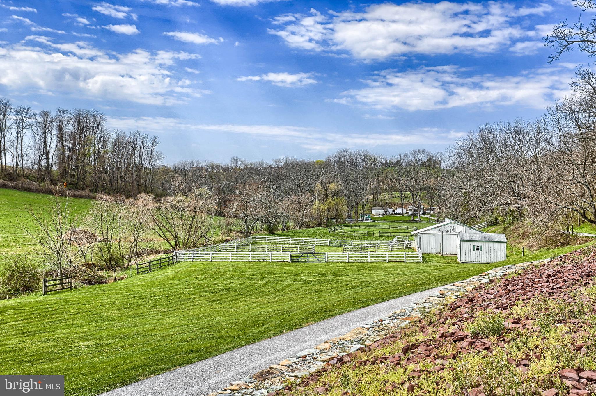 LIONERS CREEK - Residential