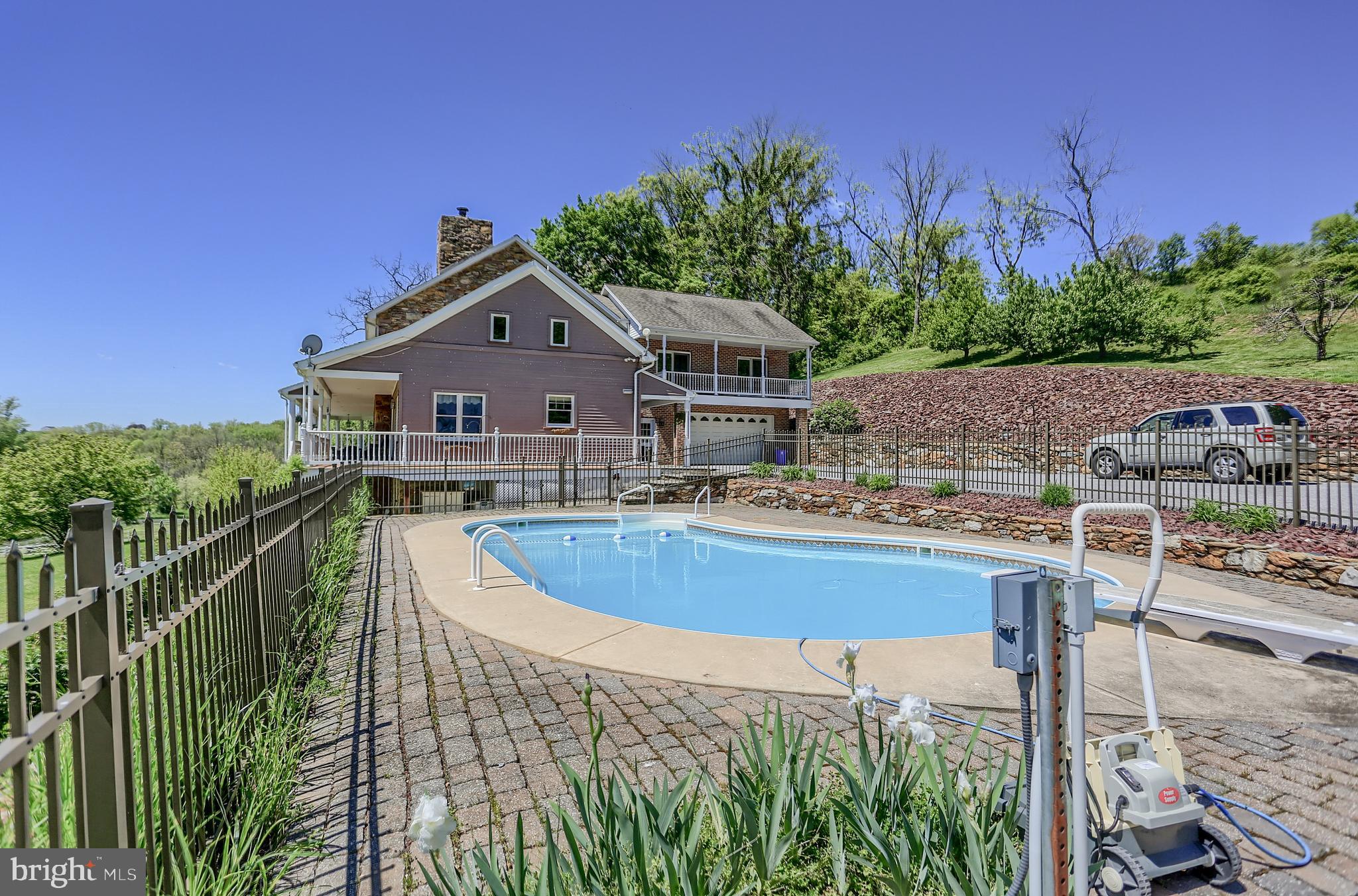 LIONERS CREEK - Residential