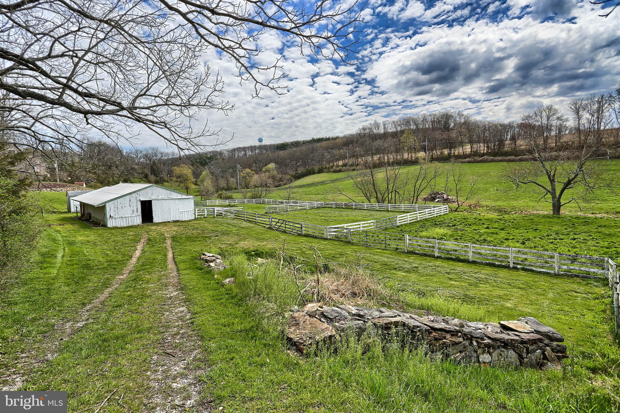 LIONERS CREEK - Residential