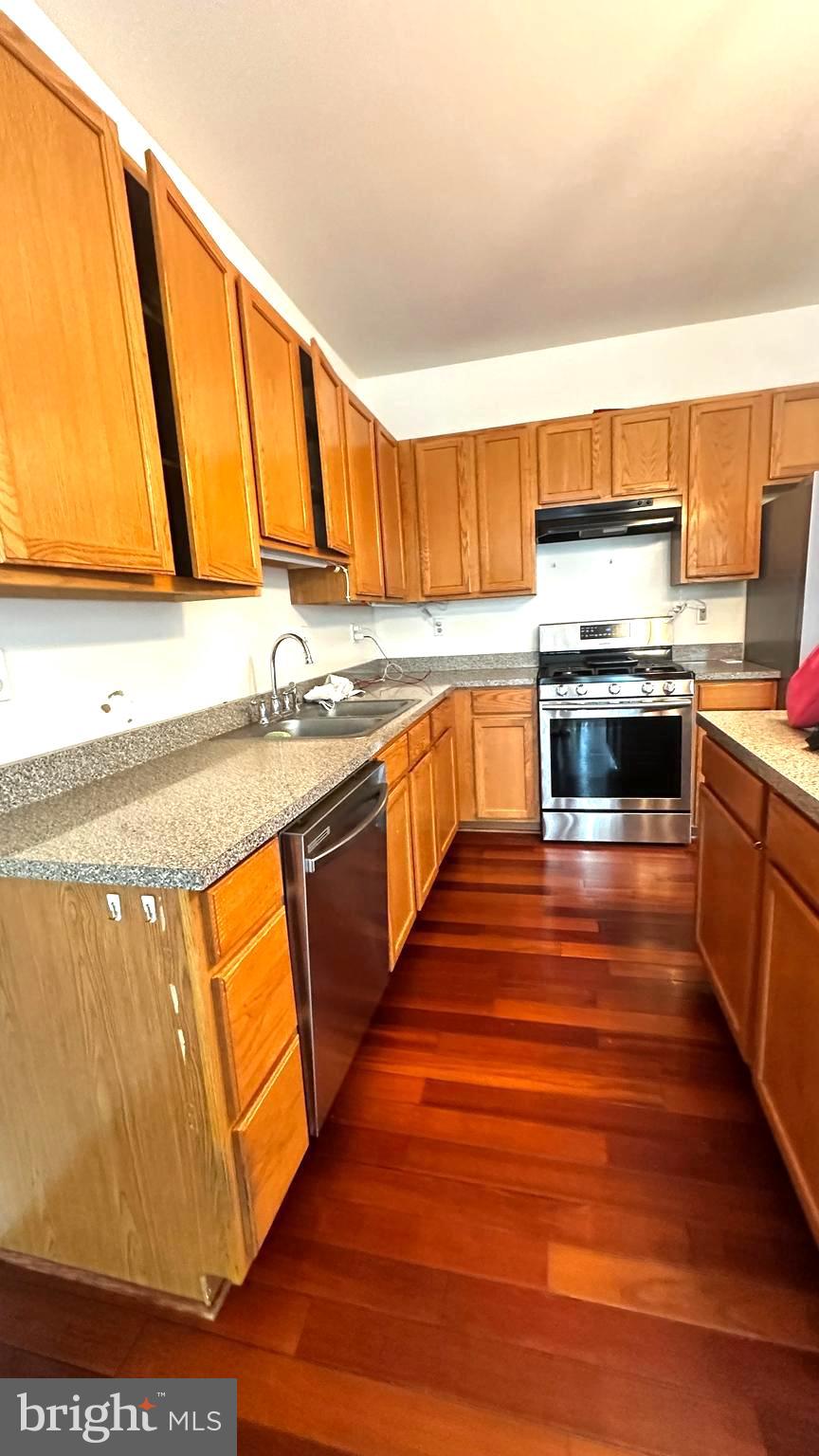 CHARLESTOWN OAKS - Residential