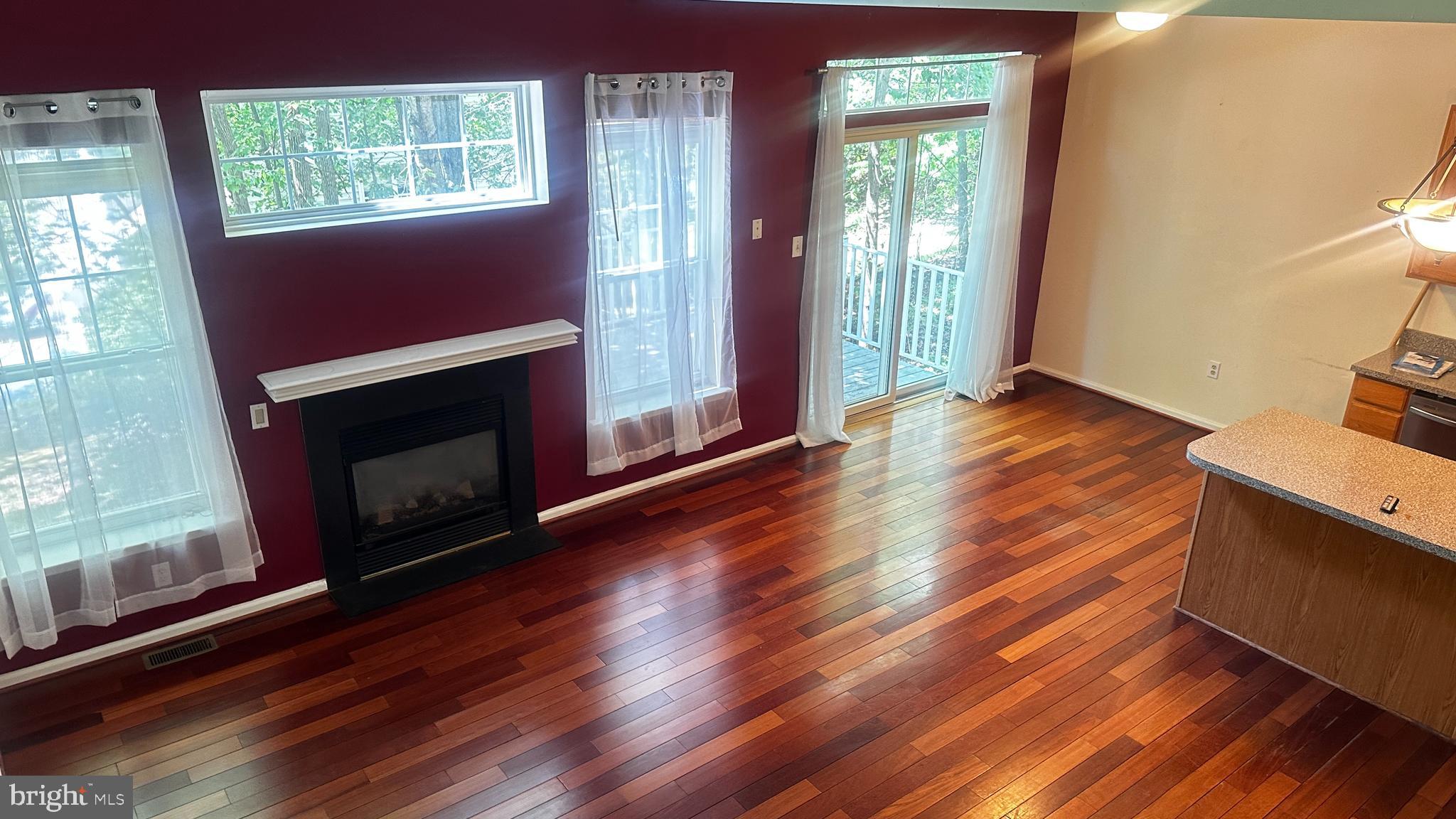 CHARLESTOWN OAKS - Residential