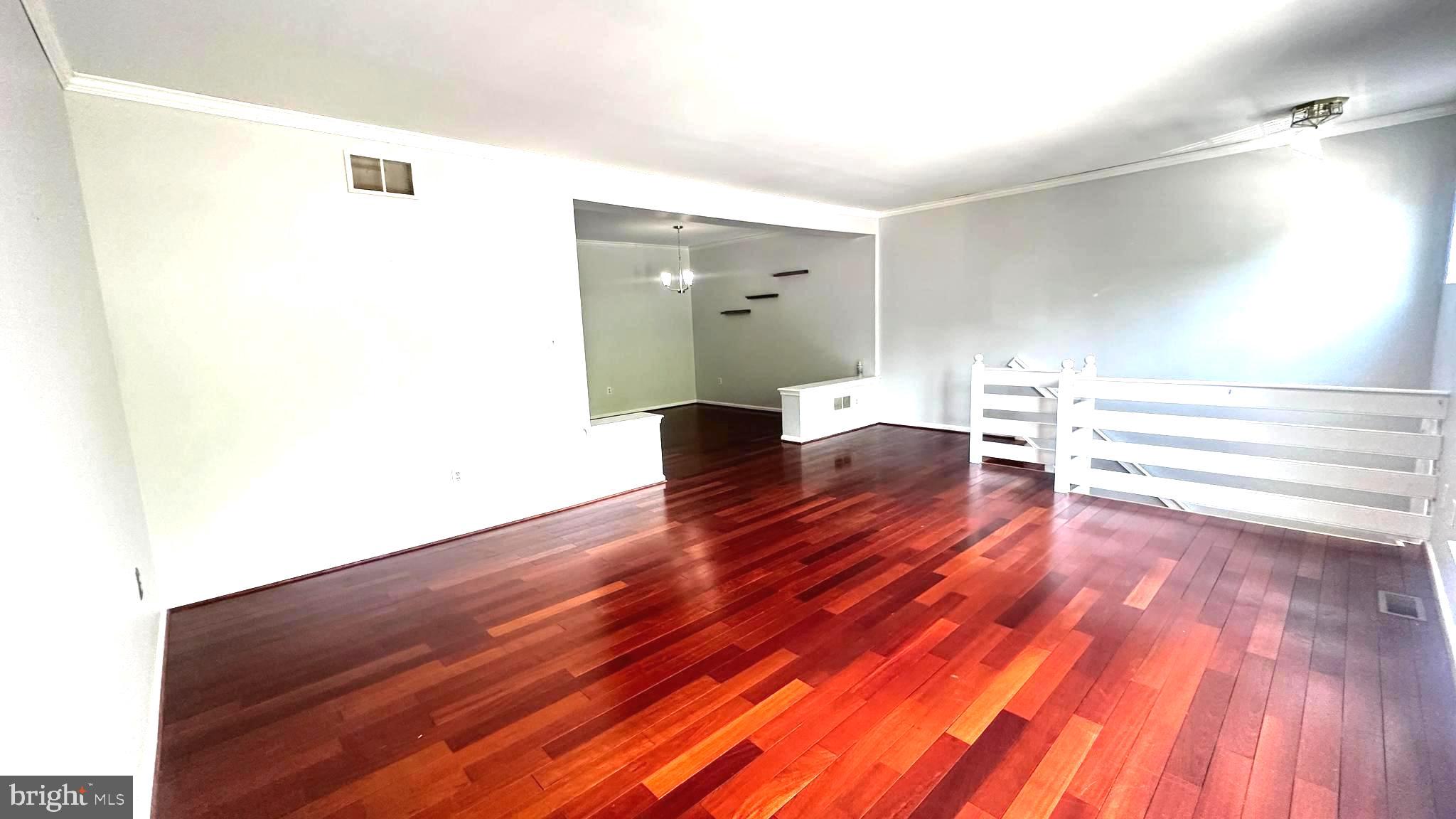 CHARLESTOWN OAKS - Residential
