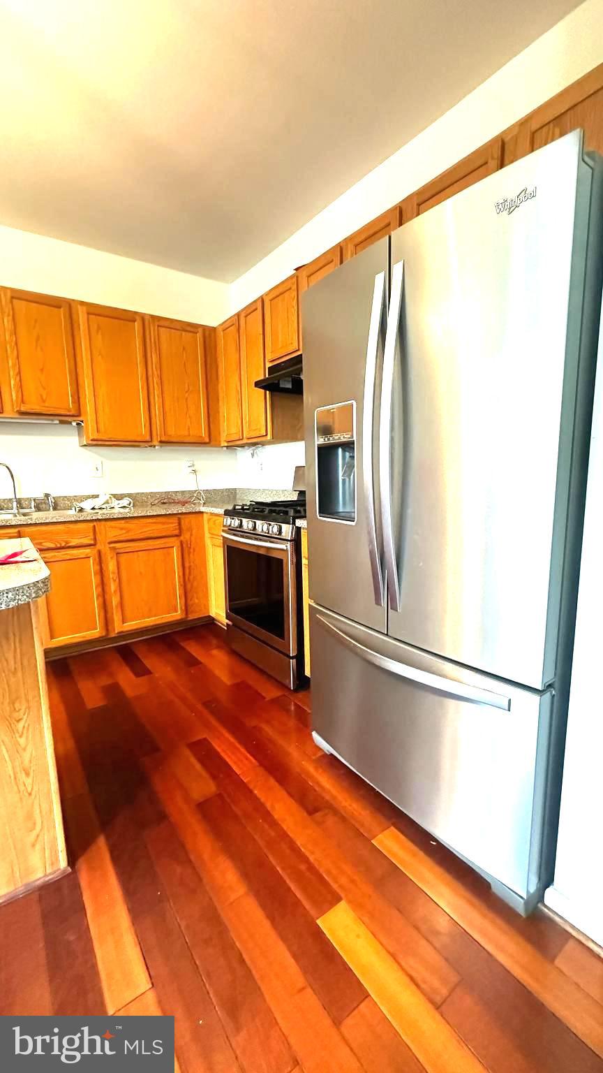CHARLESTOWN OAKS - Residential
