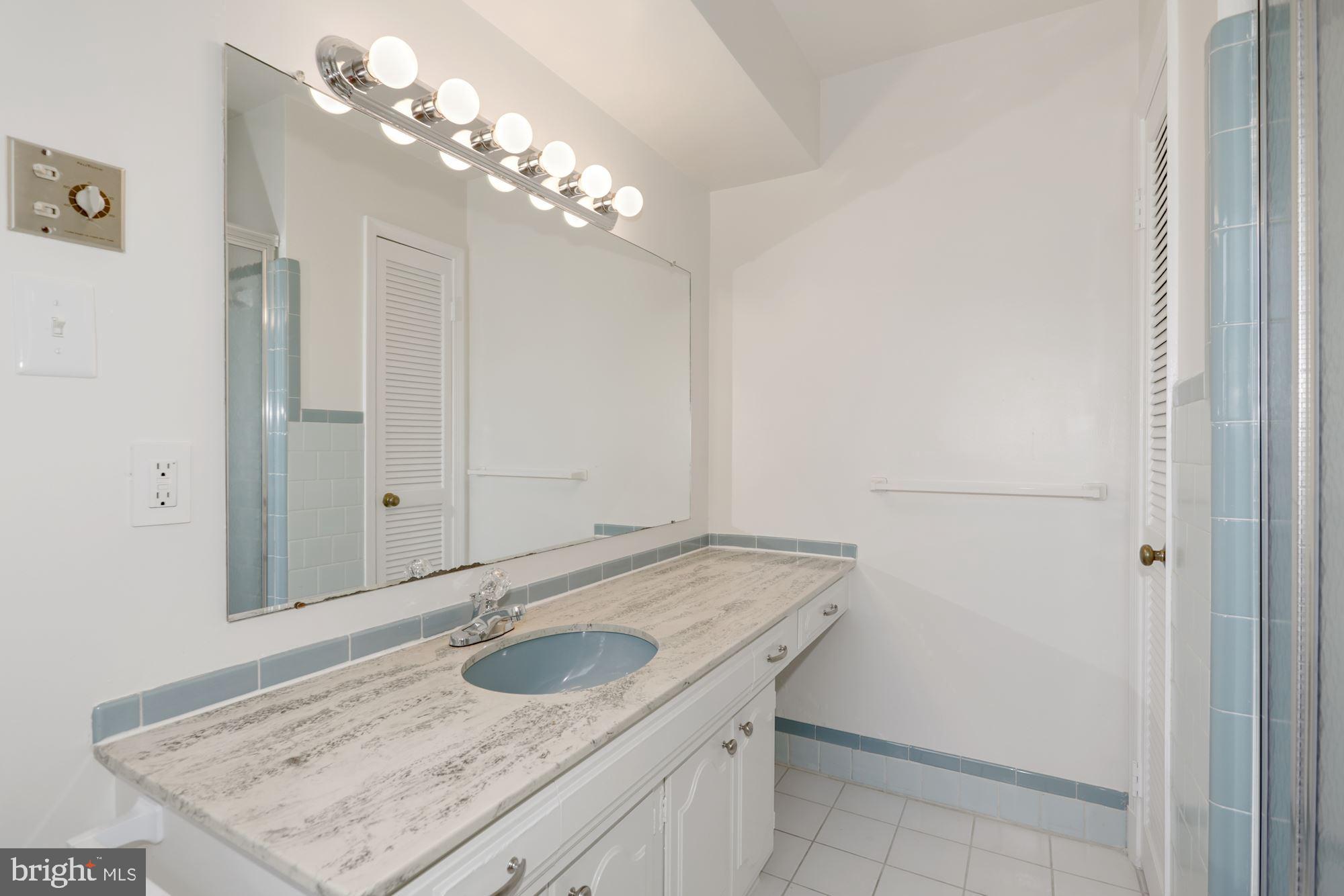 OLDE BELHAVEN TOWNE - Residential