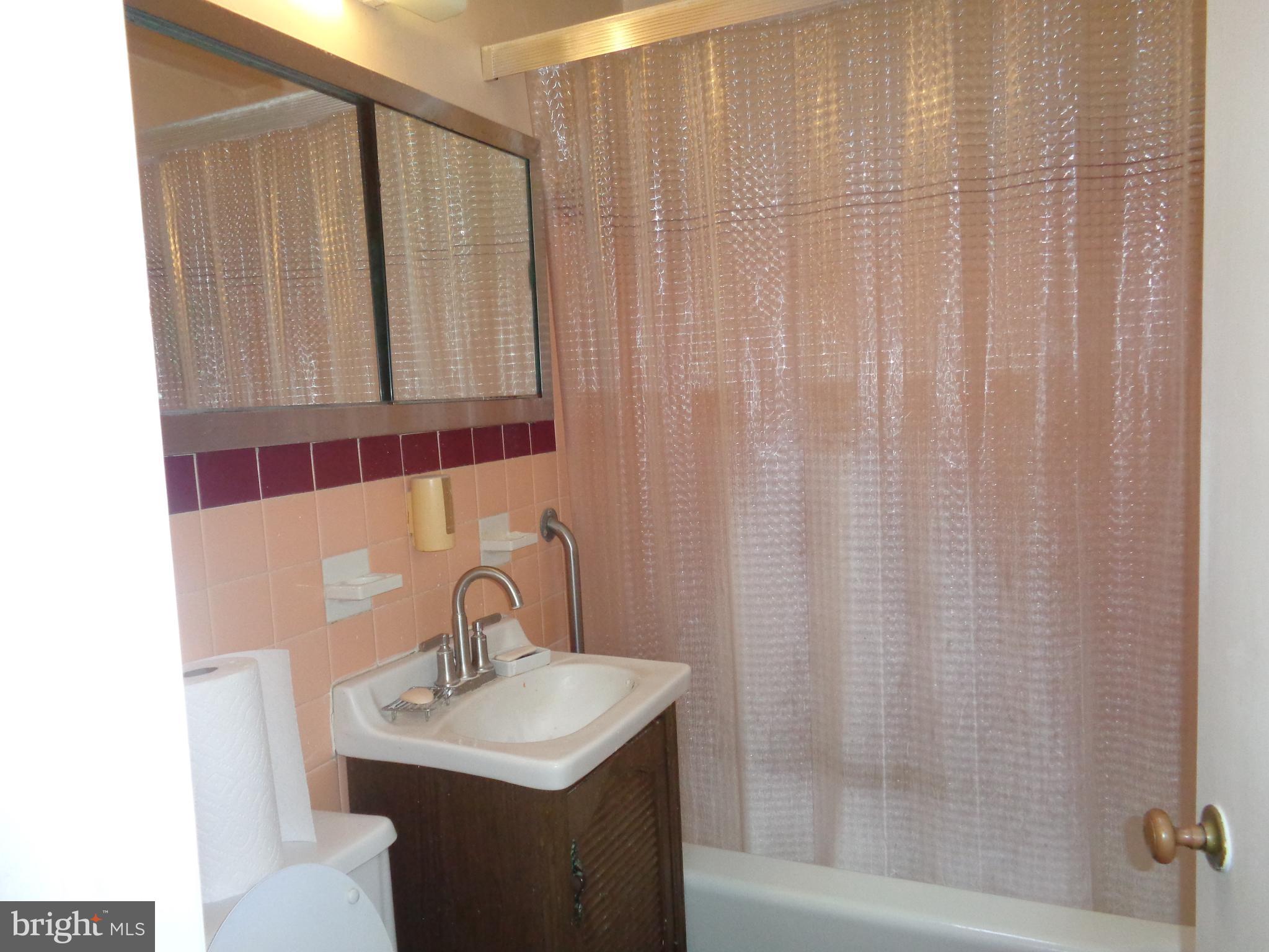 MAYFAIR (EAST) - Residential