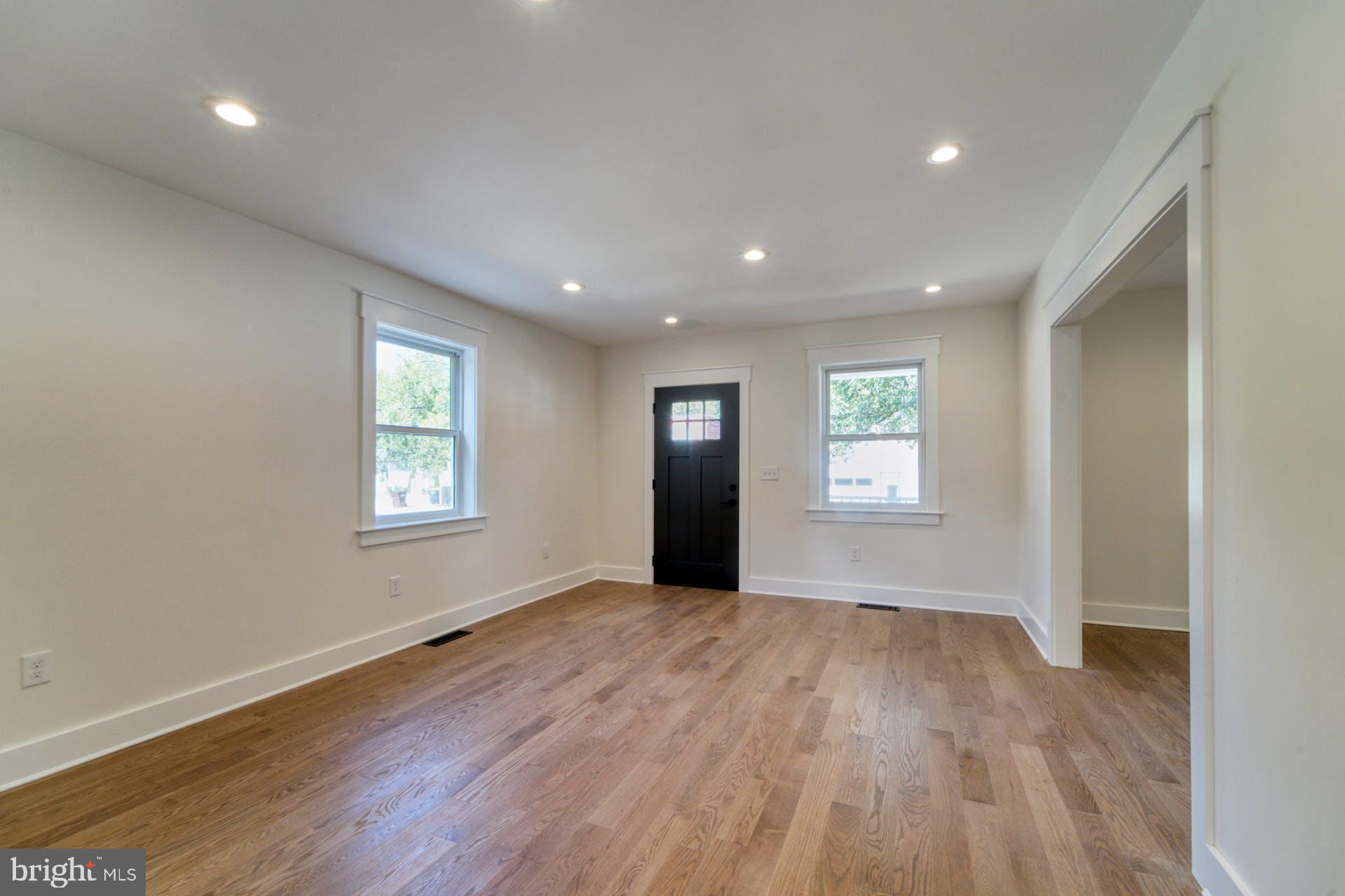 RIVERDALE PARK - Residential