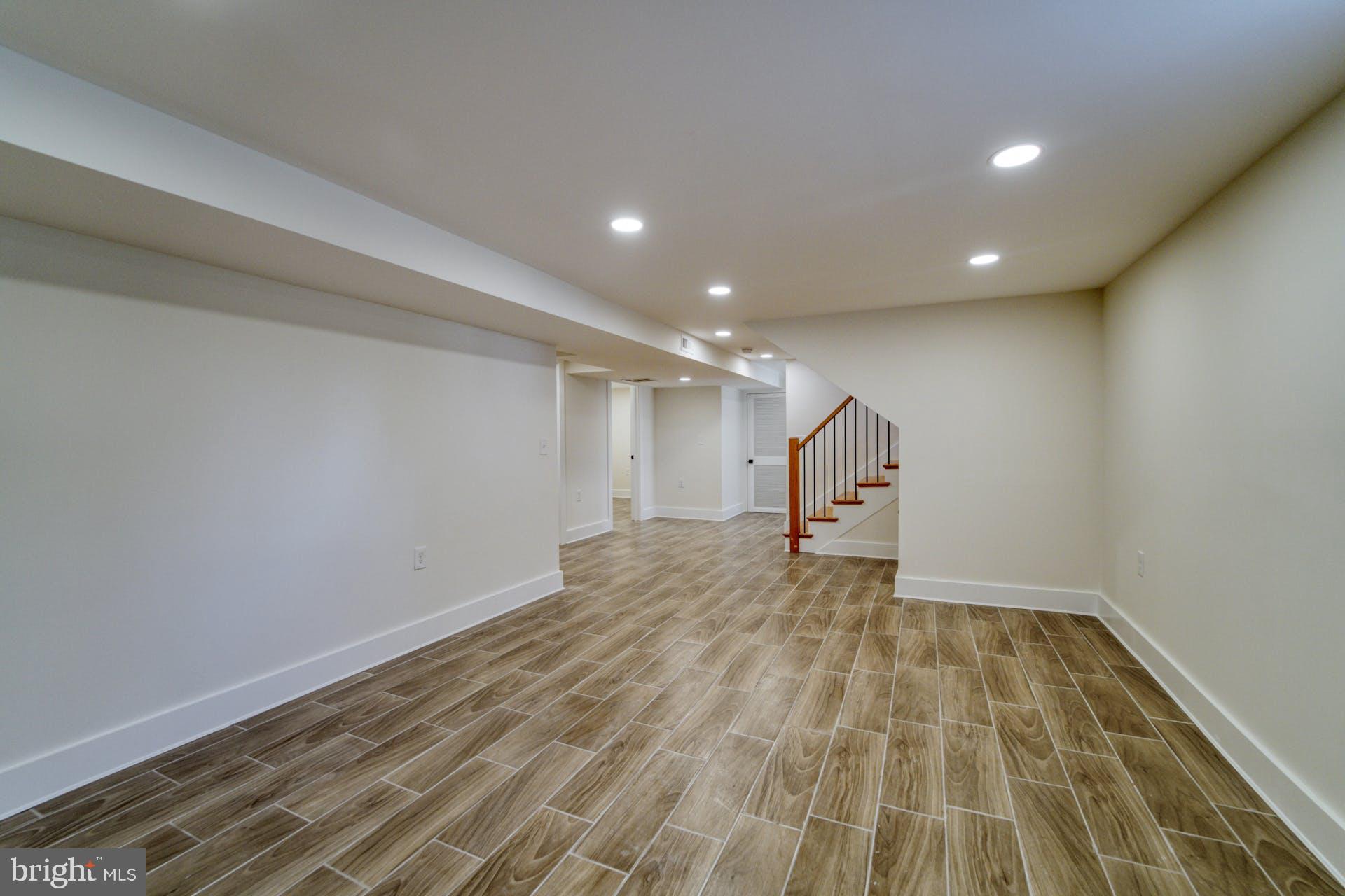 RIVERDALE PARK - Residential