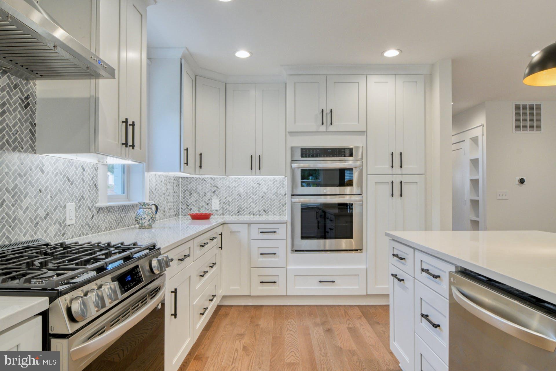 RIVERDALE PARK - Residential