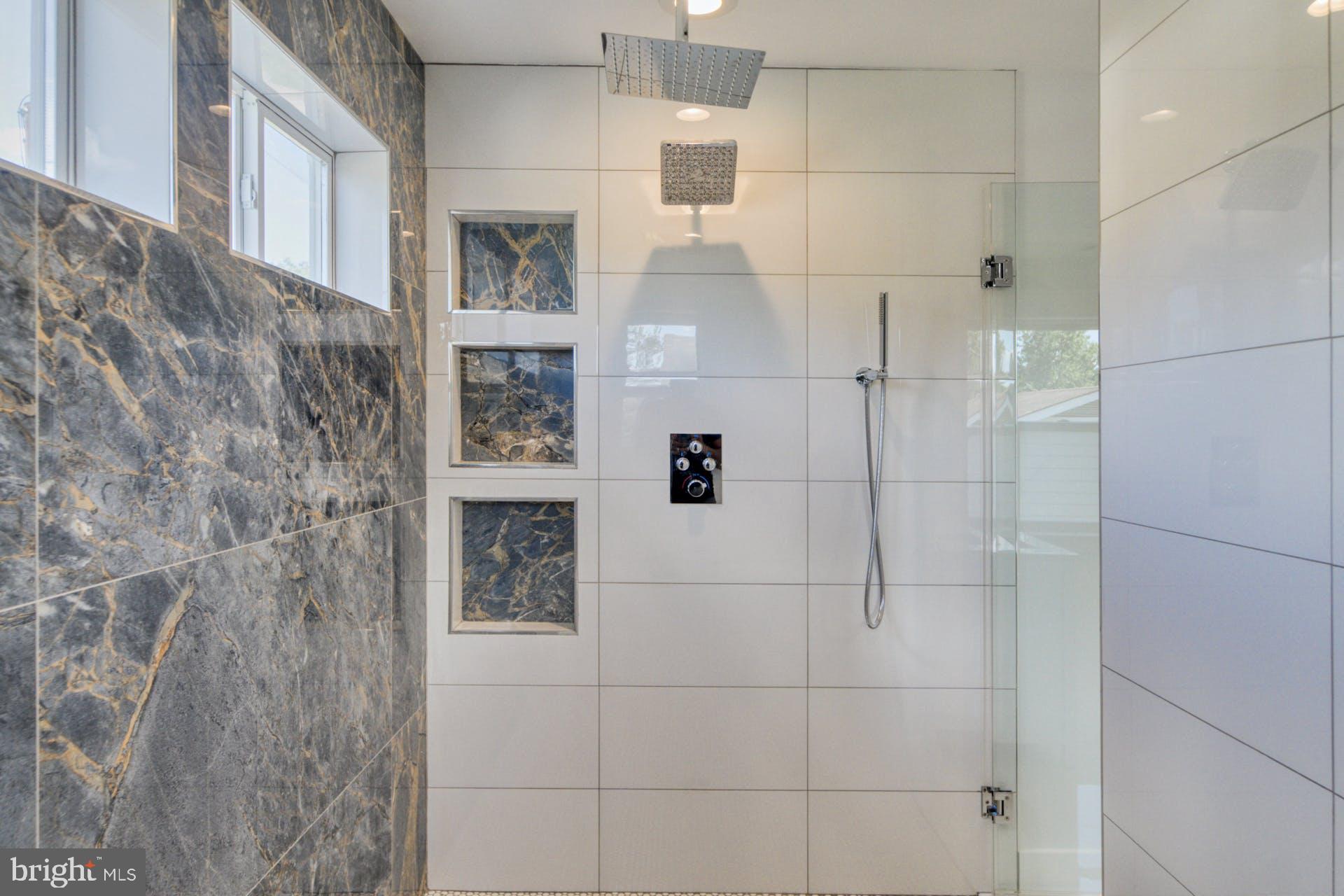 RIVERDALE PARK - Residential