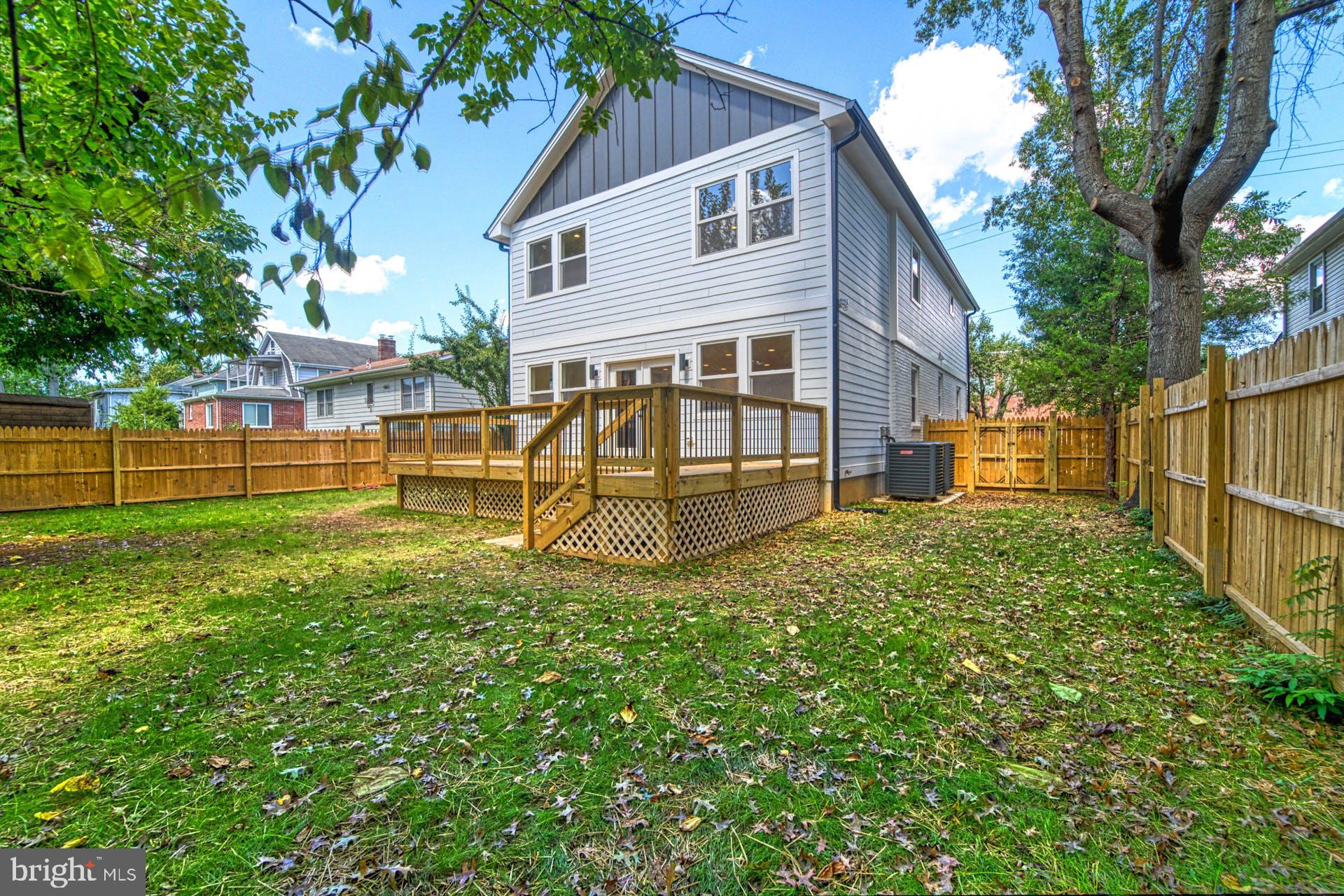 RIVERDALE PARK - Residential