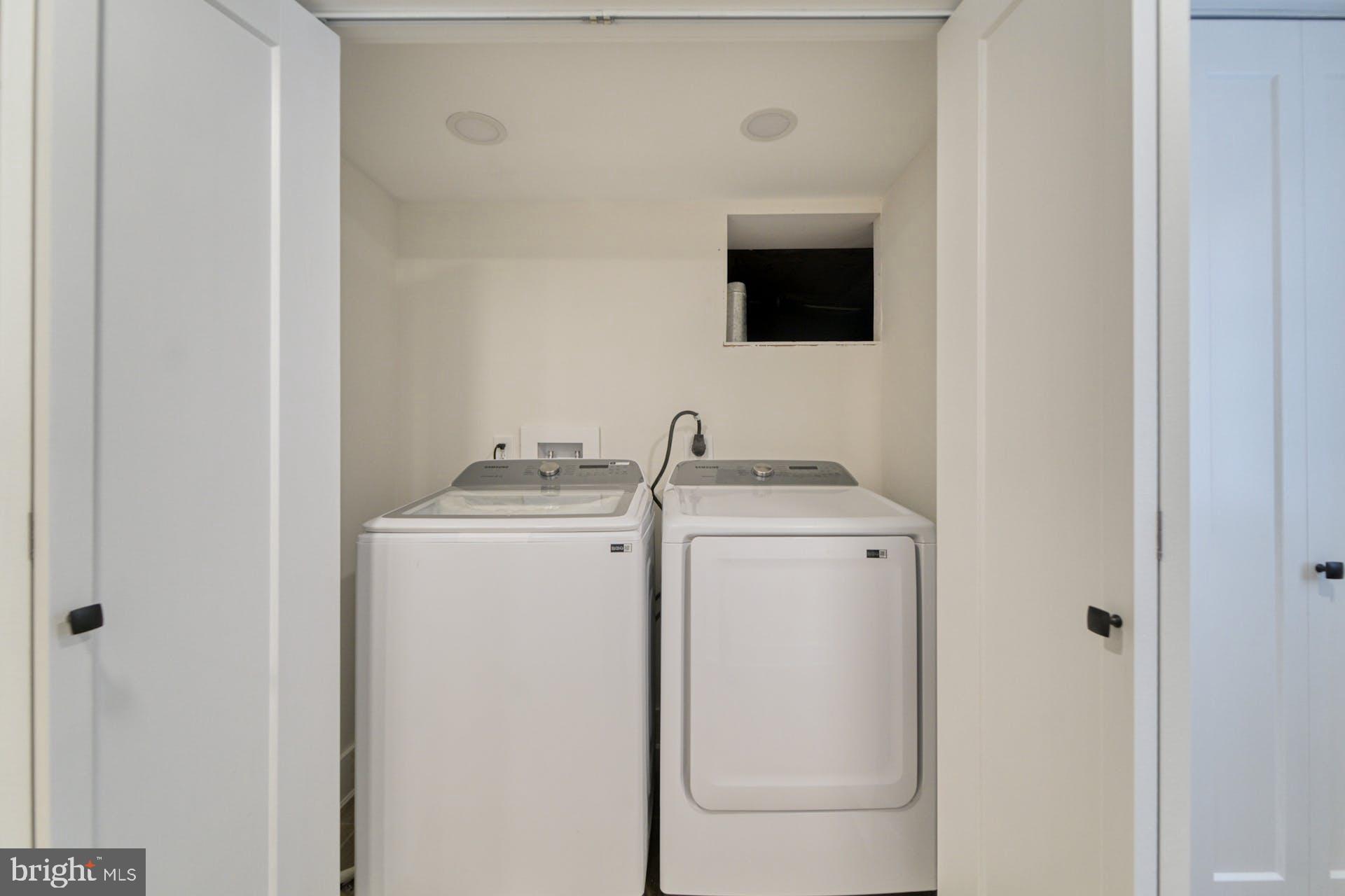 RIVERDALE PARK - Residential