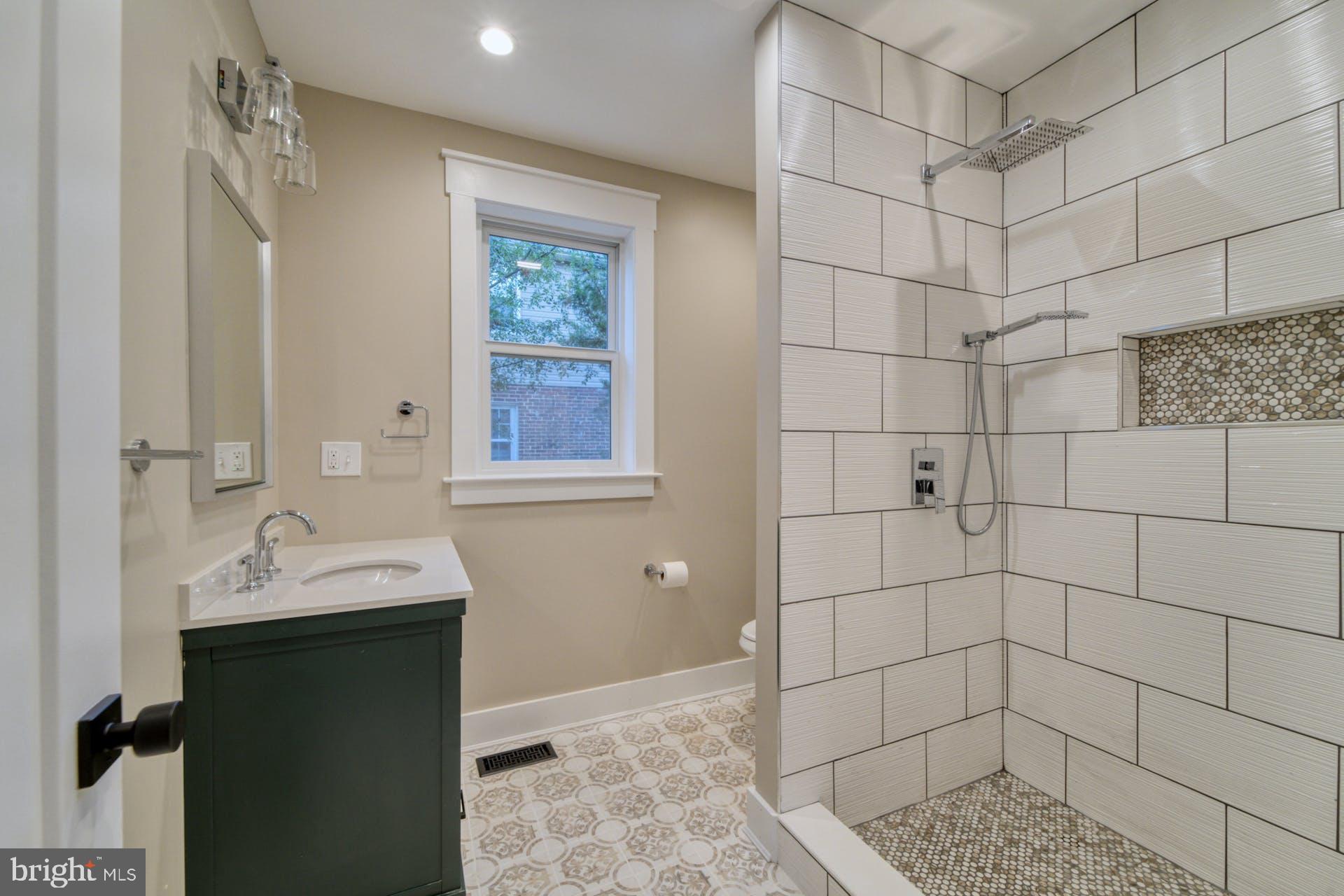 RIVERDALE PARK - Residential