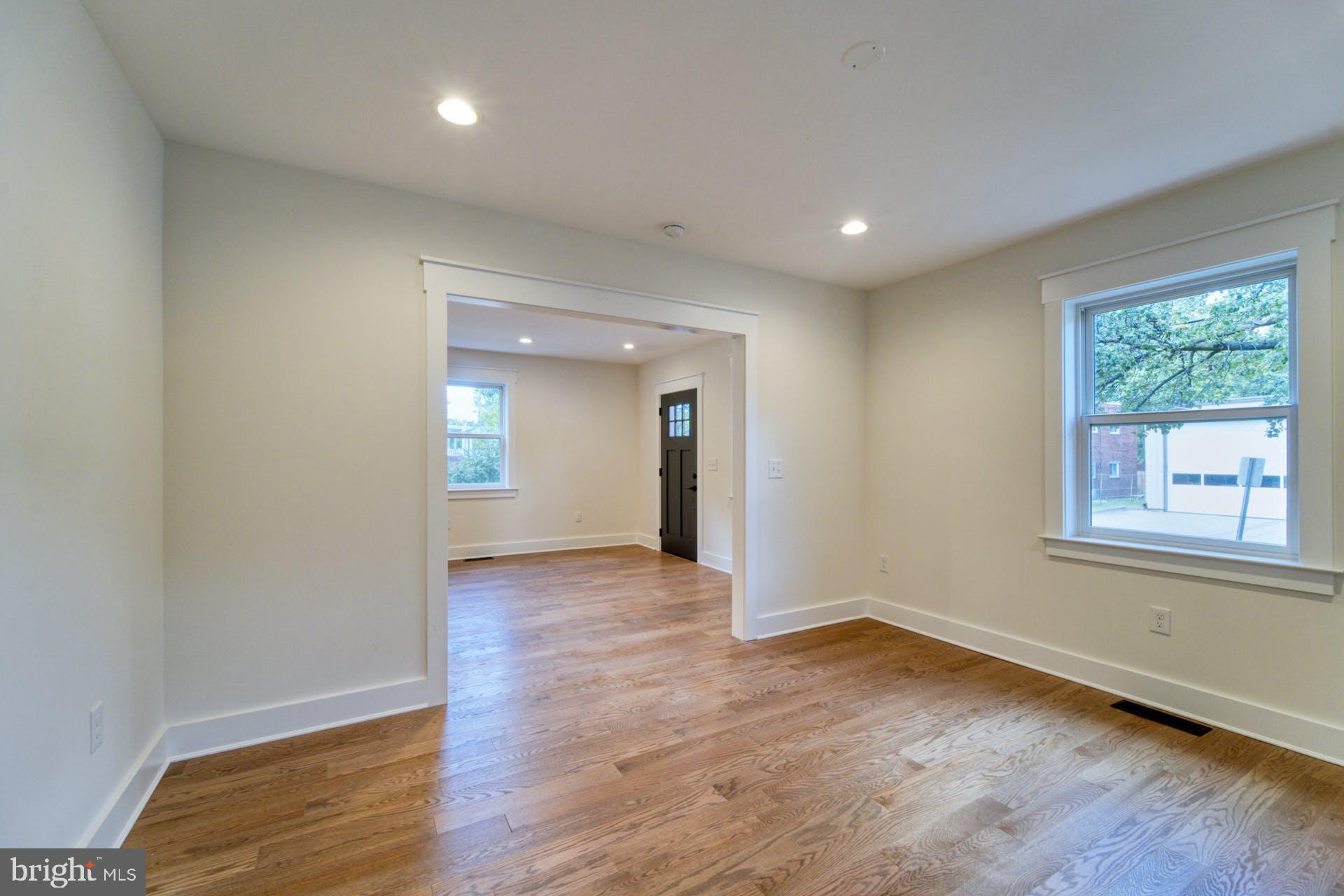 RIVERDALE PARK - Residential