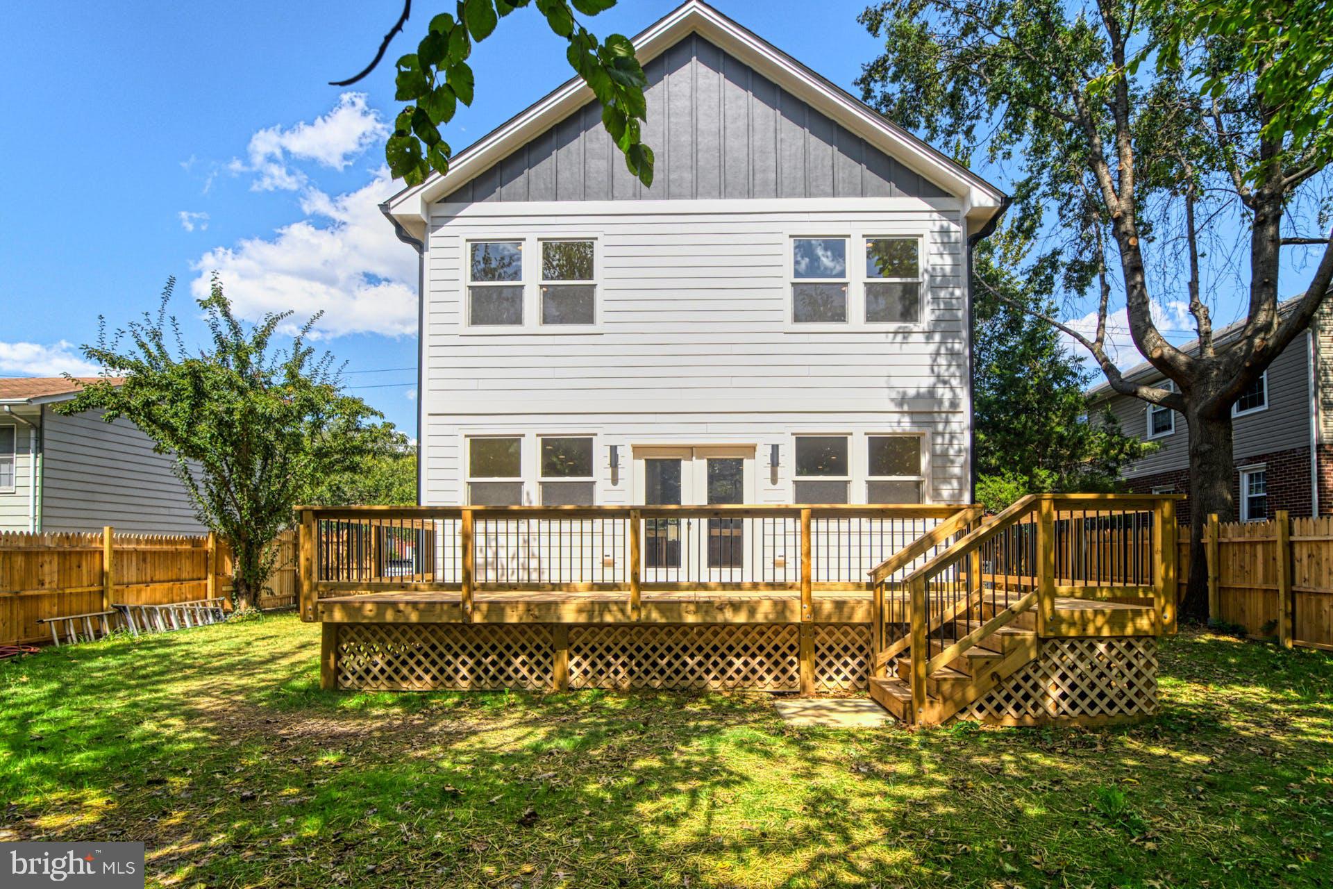 RIVERDALE PARK - Residential