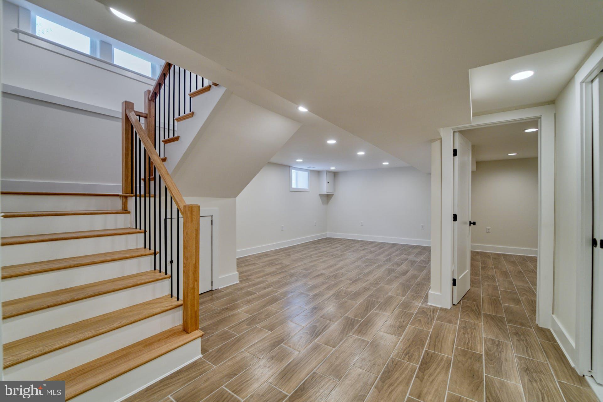 RIVERDALE PARK - Residential