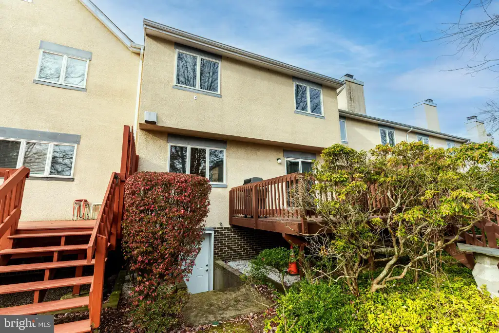 23 Exeter Ct, Princeton, NJ 08540
