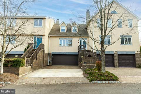 Townhouse For Rent - 23 Exeter Ct<br/> Mercer County, PRINCETON, NJ 08540