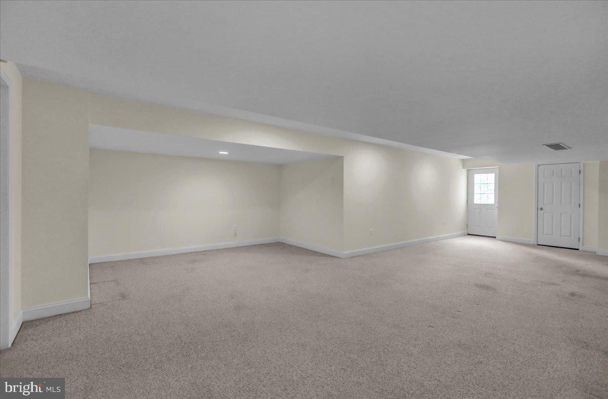 MARSHALL CREEK FAR - Residential