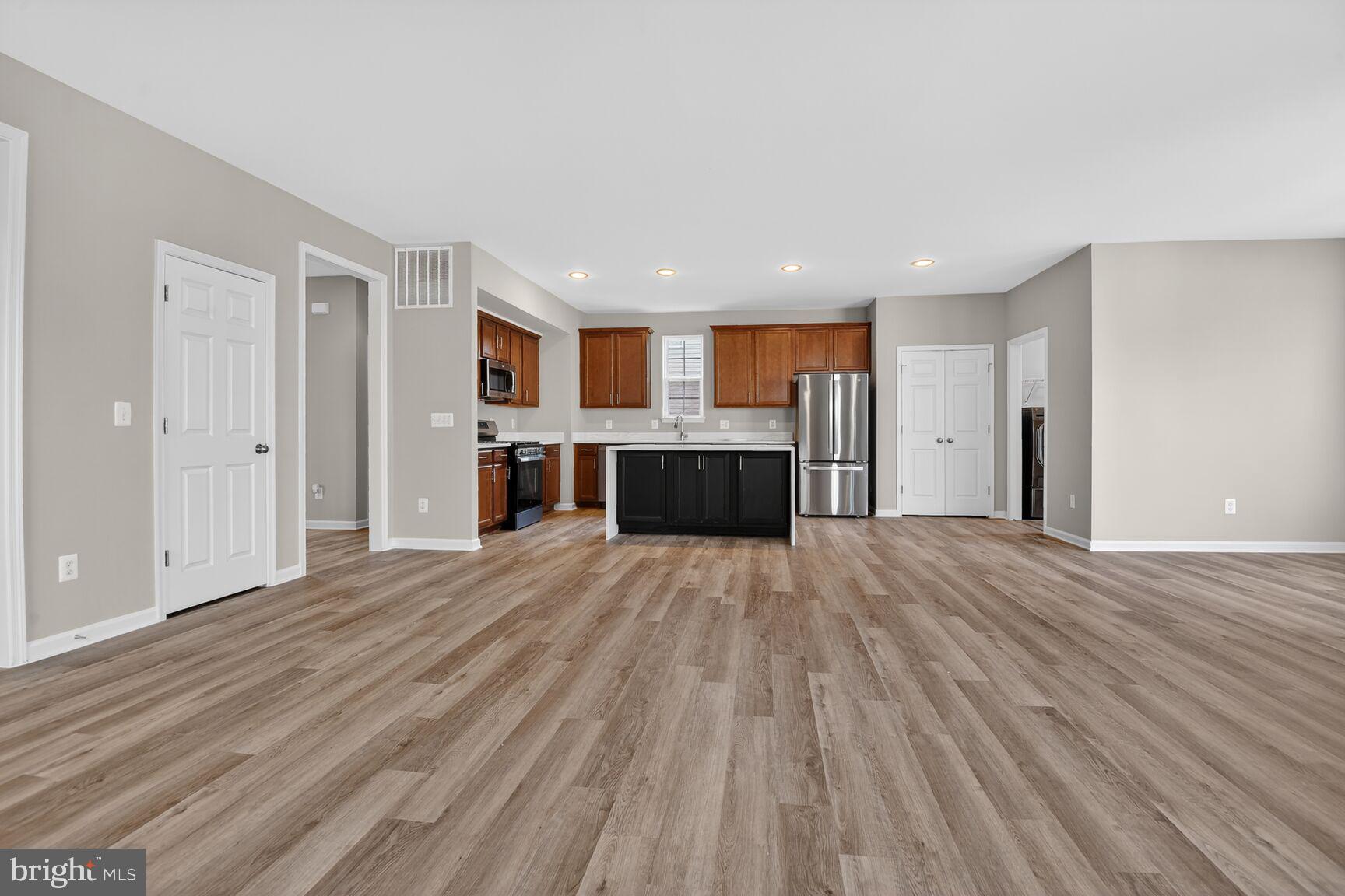 AVENDALE WOODLAND GROVE - Residential