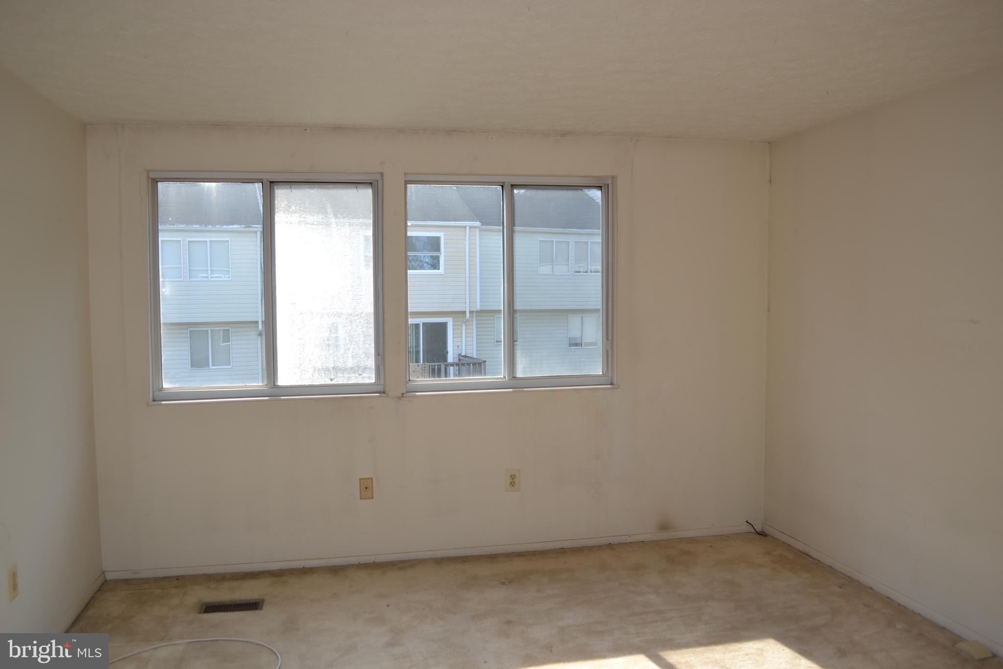 TWELVE TREES - Residential