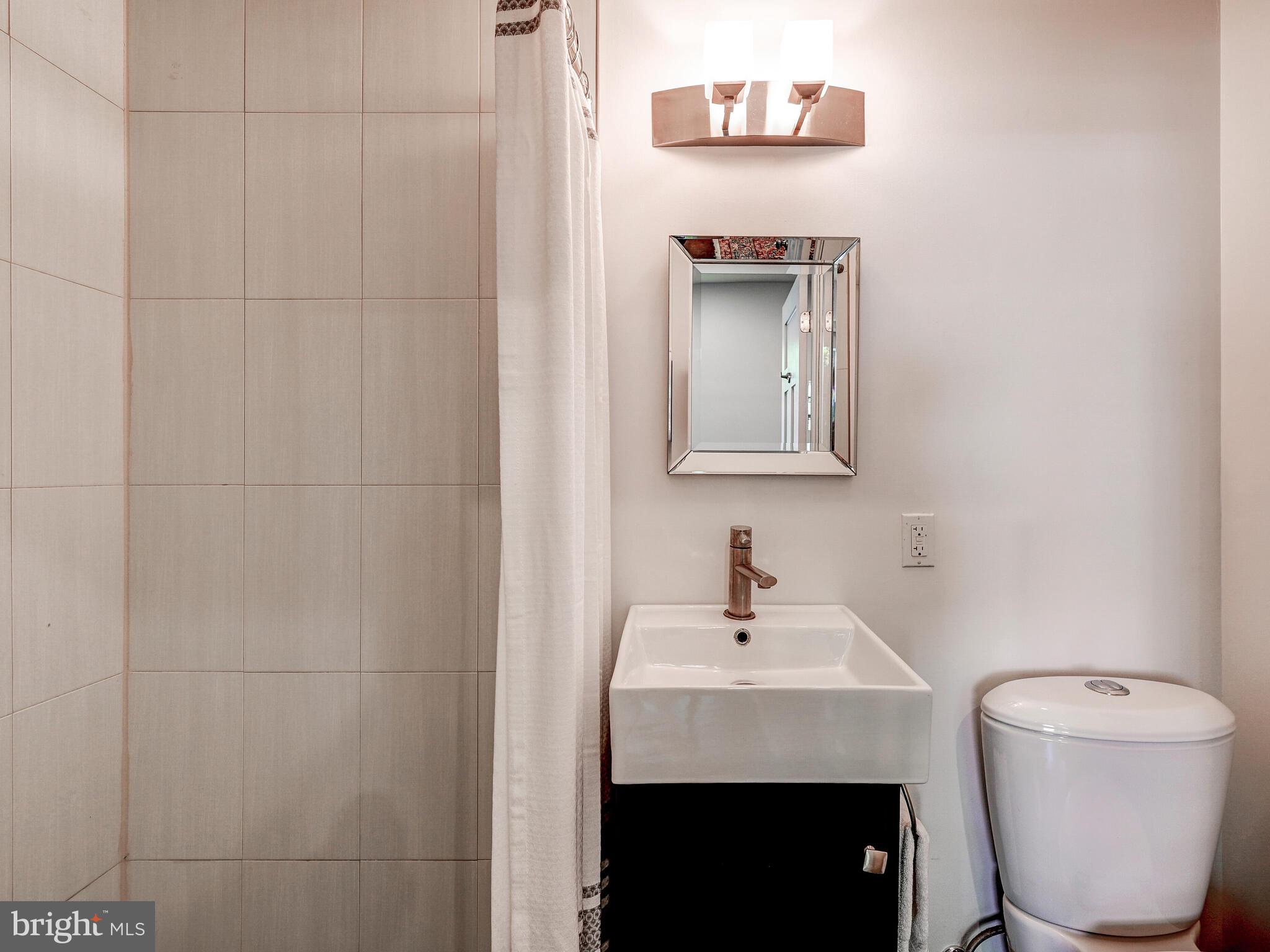 FELLS POINT HISTORIC DISTRICT - Residential