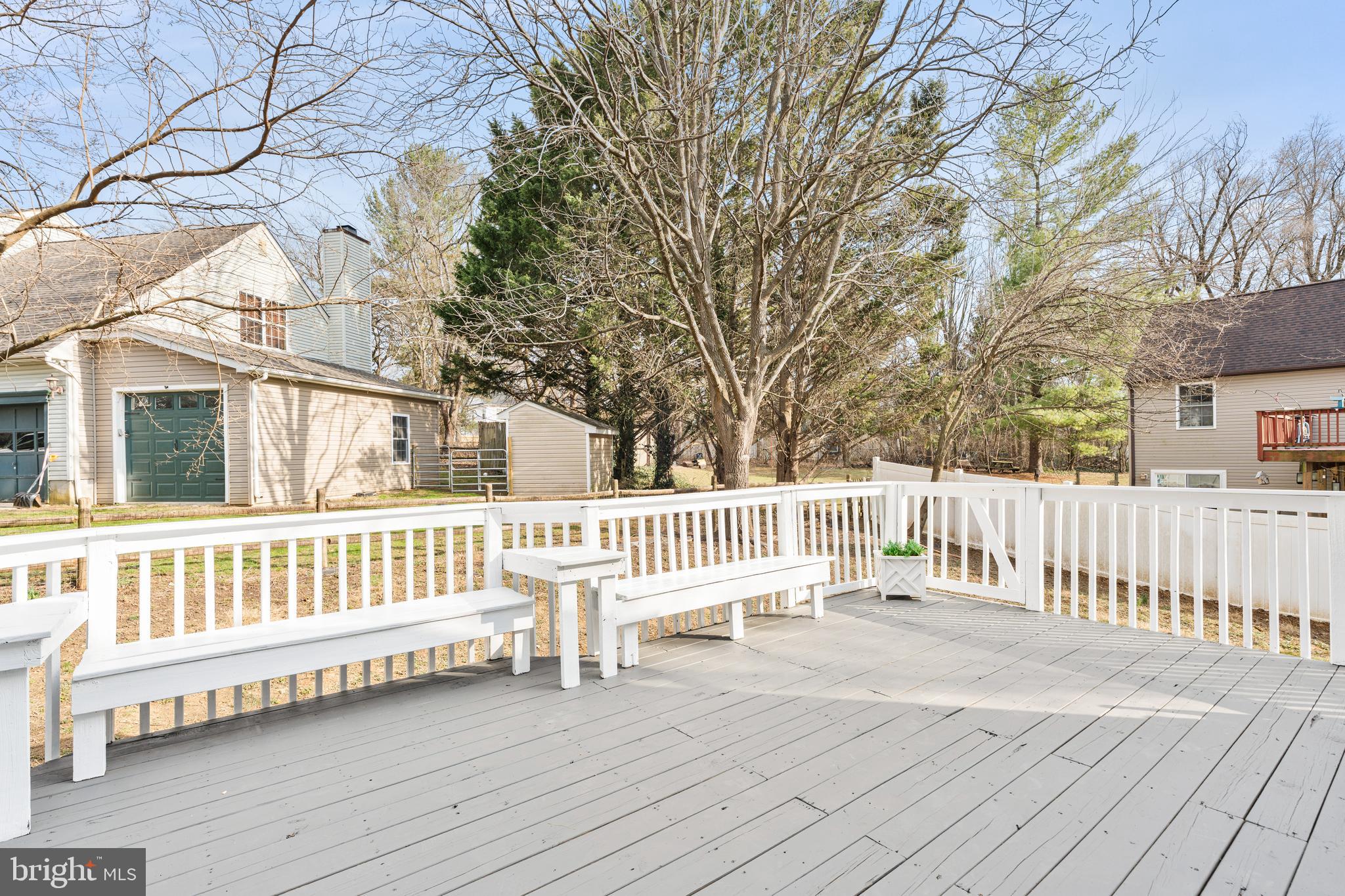 WHISPERING MEADOWS - Residential