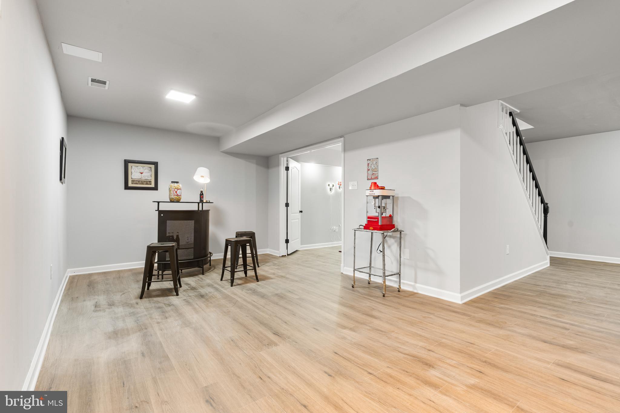 WHISPERING MEADOWS - Residential