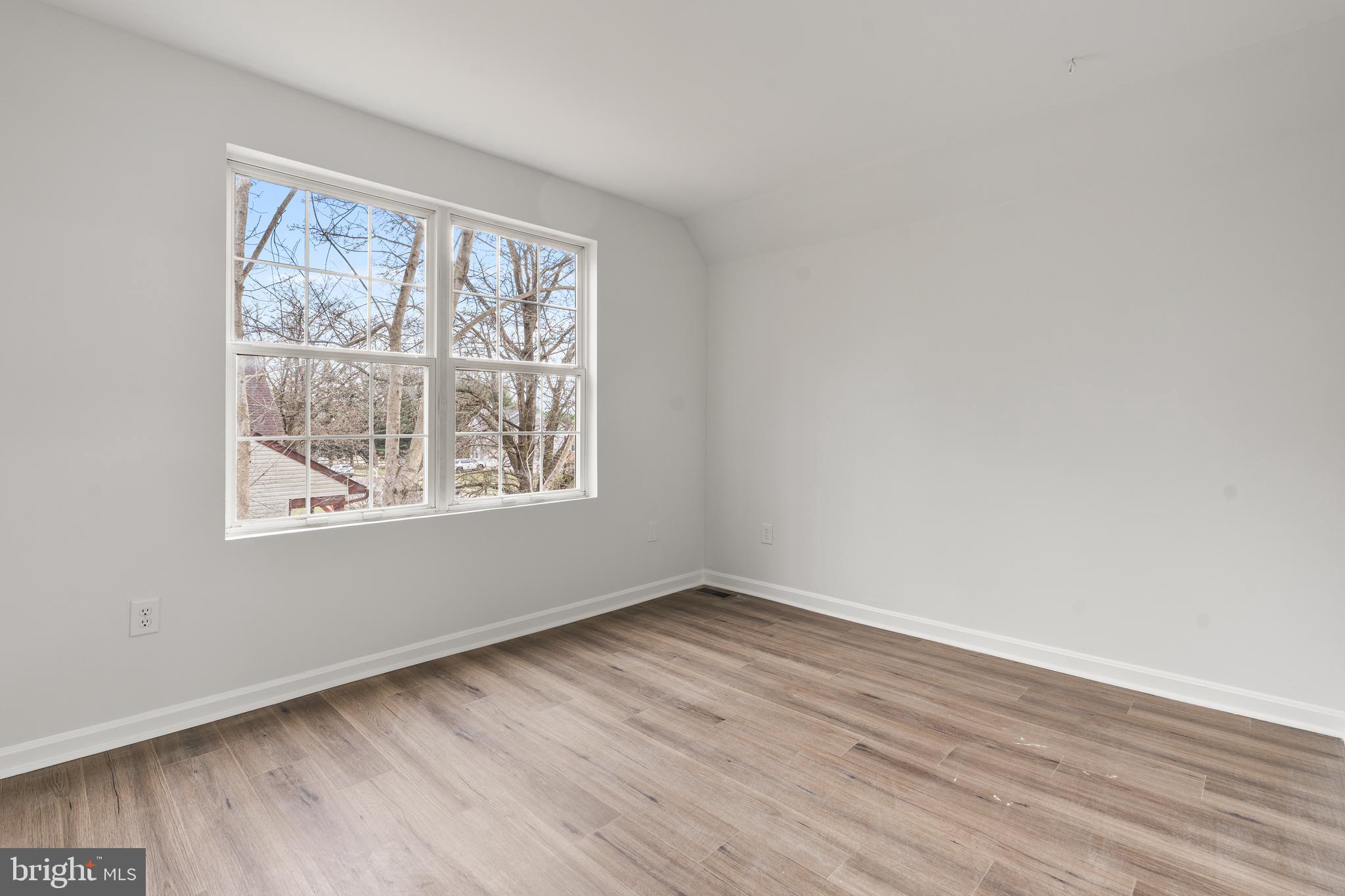 WHISPERING MEADOWS - Residential