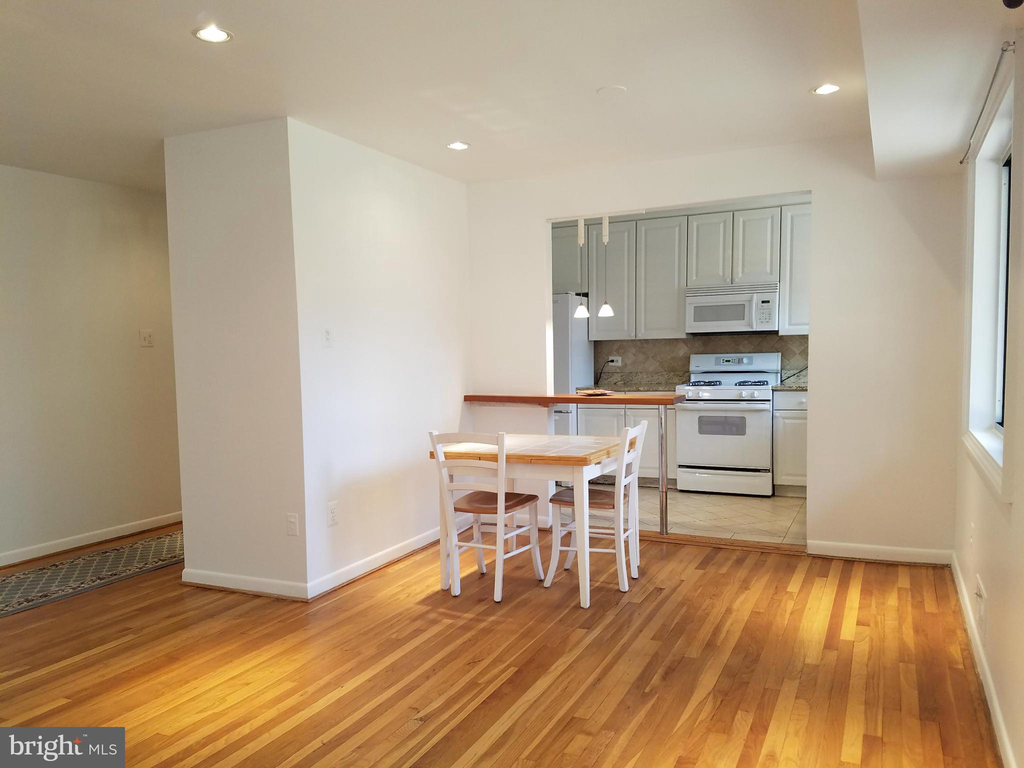 PARKSIDE CONDOMINIUMS - Residential Lease