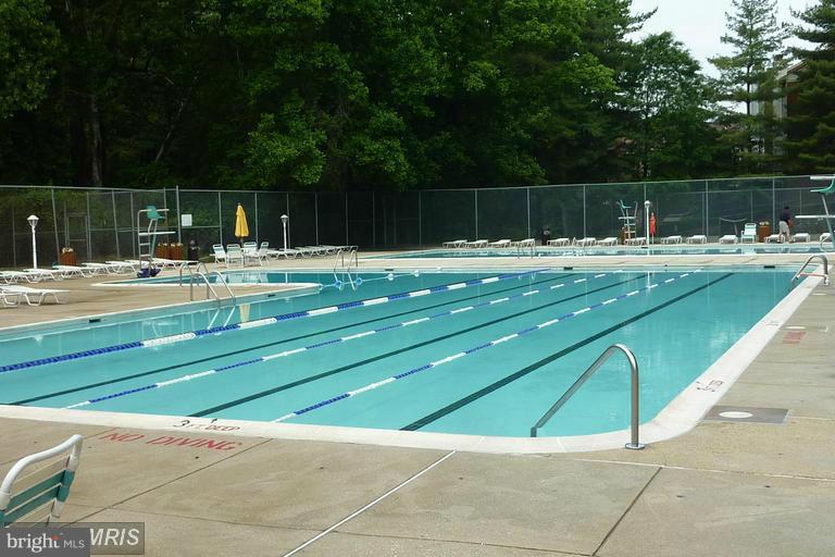 PARKSIDE CONDOMINIUMS - Residential Lease