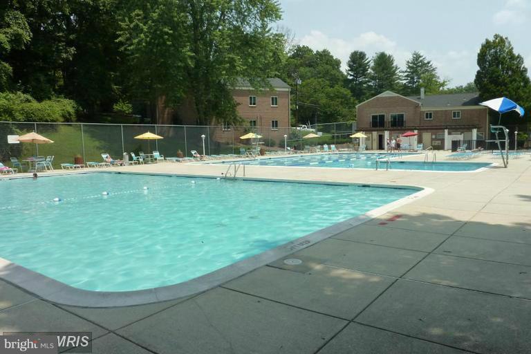 PARKSIDE CONDOMINIUMS - Residential Lease