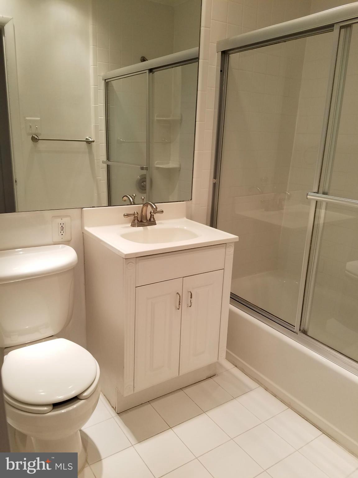 PARKSIDE CONDOMINIUMS - Residential Lease