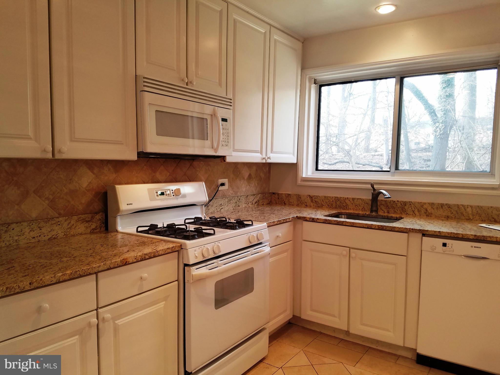 PARKSIDE CONDOMINIUMS - Residential Lease