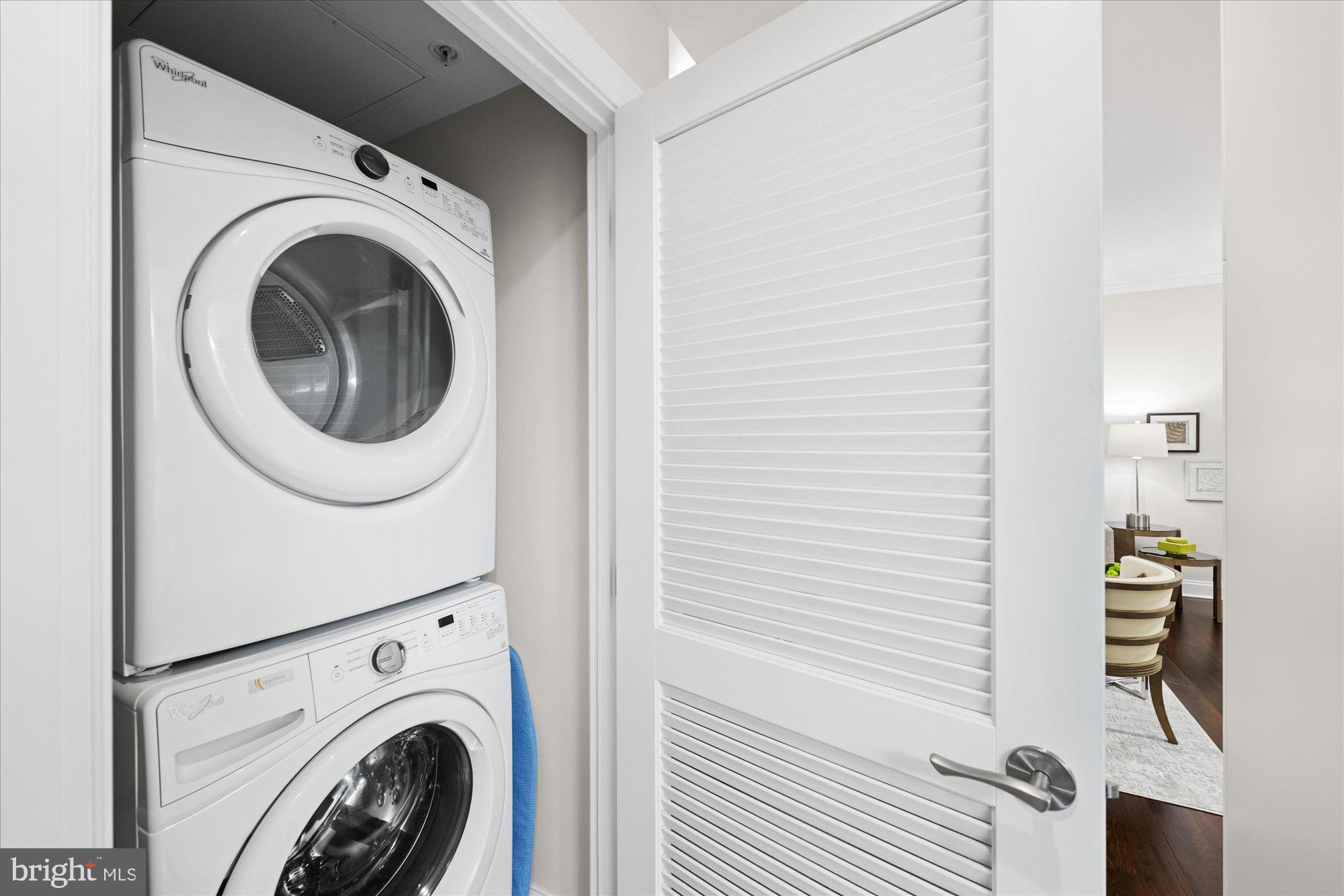 HAMPDEN ROW - Residential