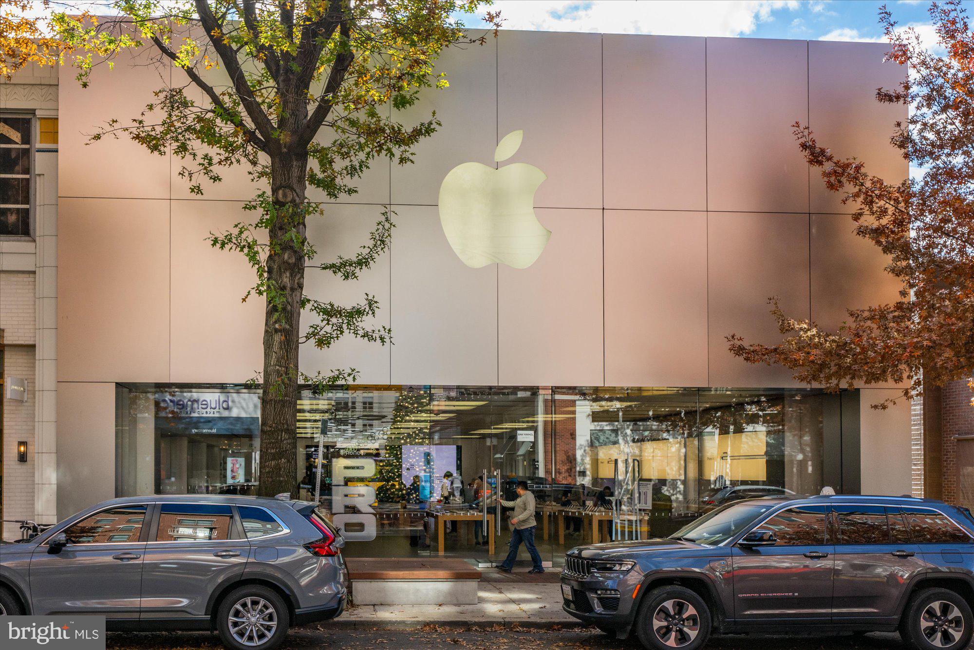 HAMPDEN ROW - Residential
