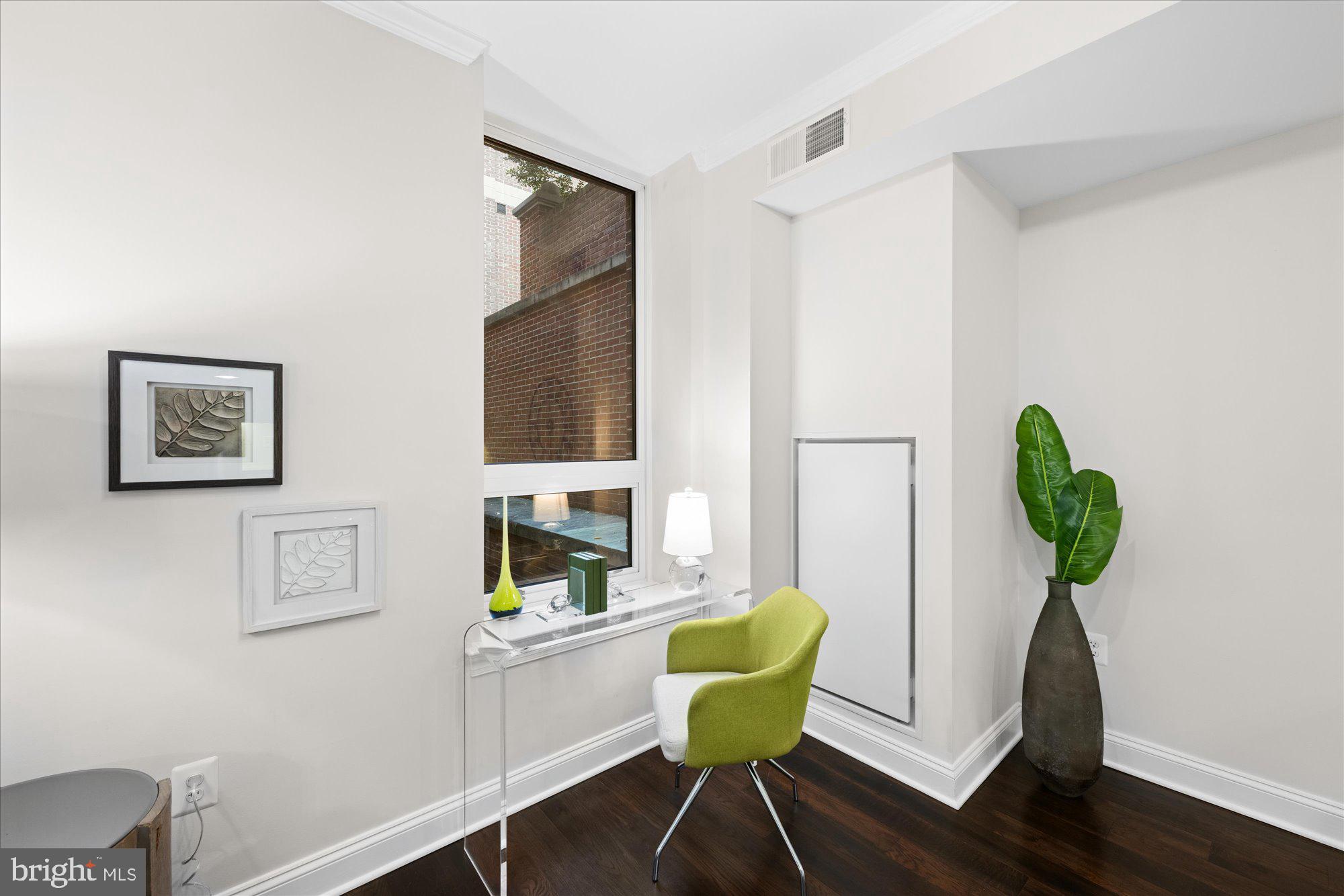 HAMPDEN ROW - Residential