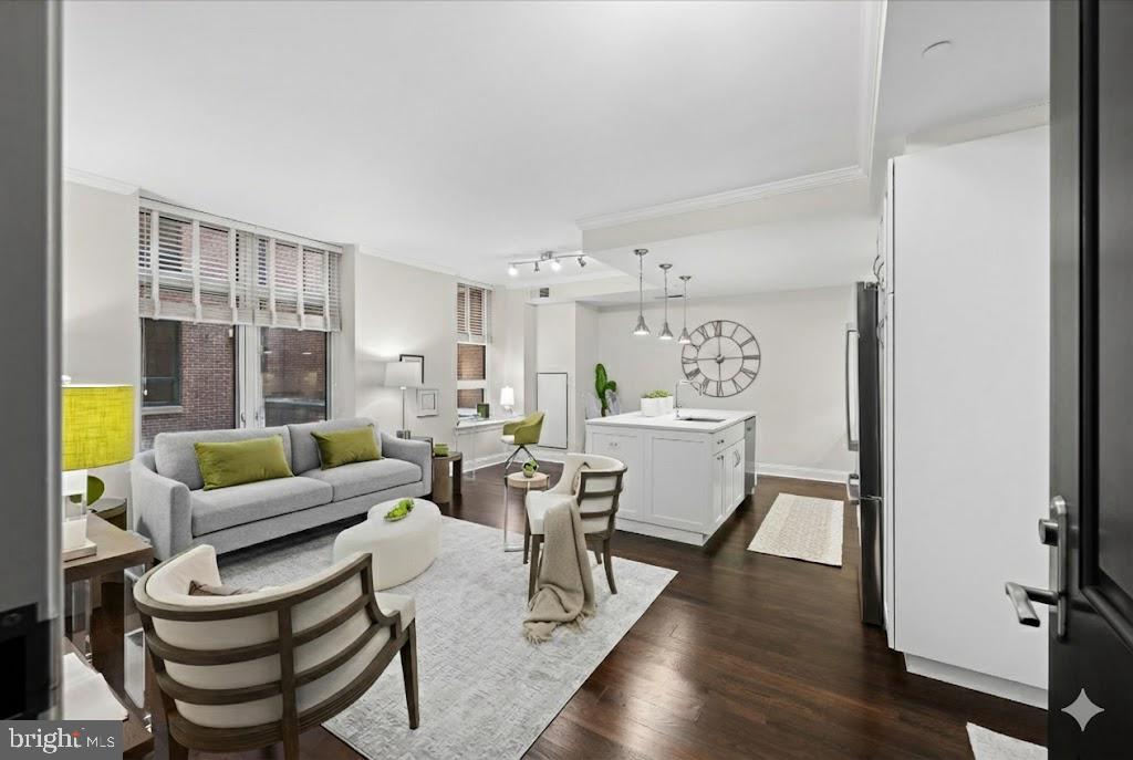 HAMPDEN ROW - Residential