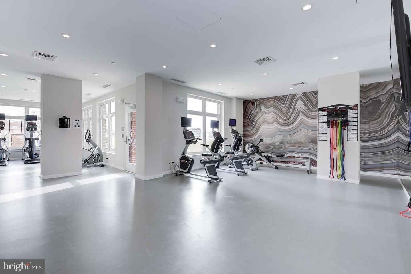 HAMPDEN ROW - Residential