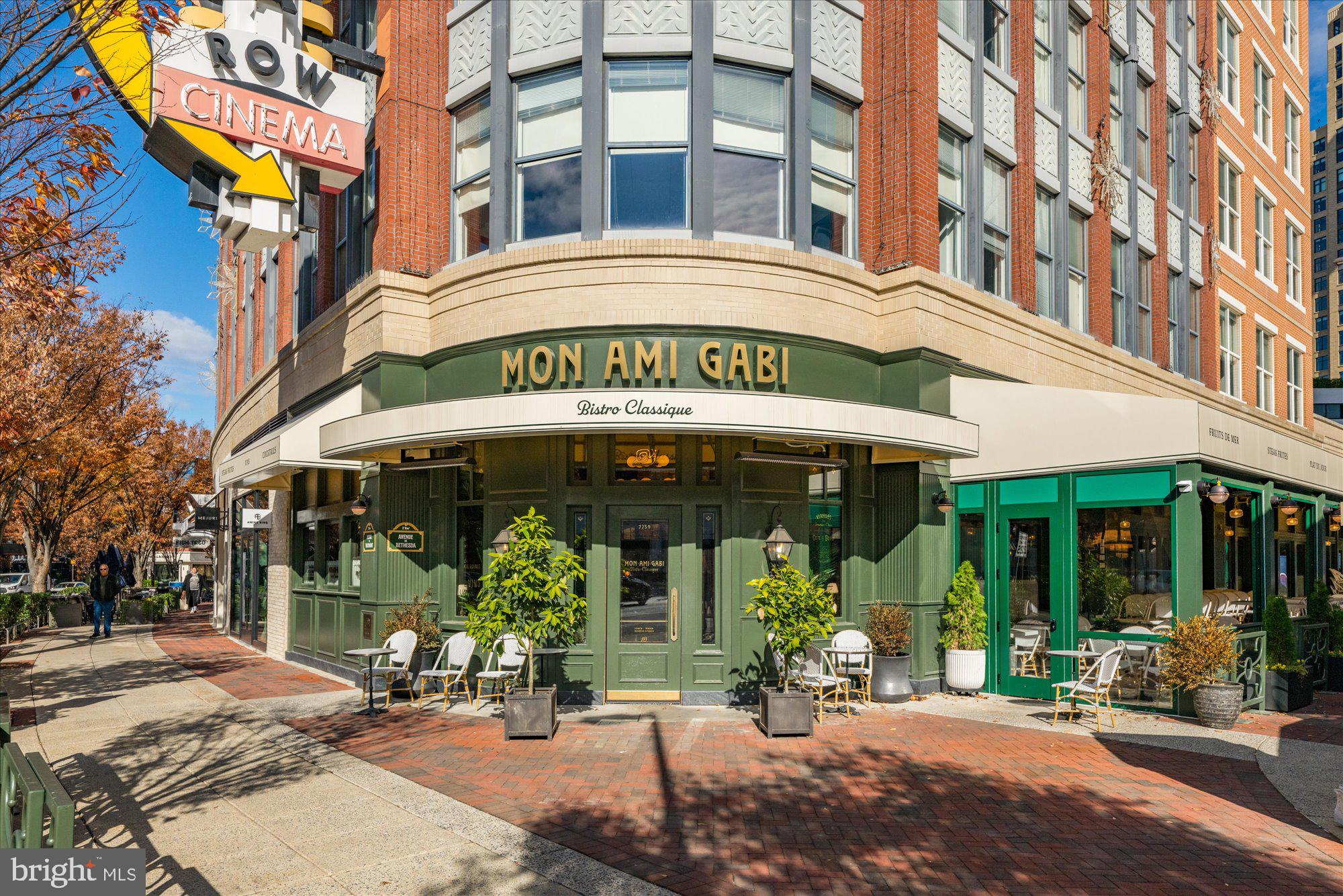 HAMPDEN ROW - Residential